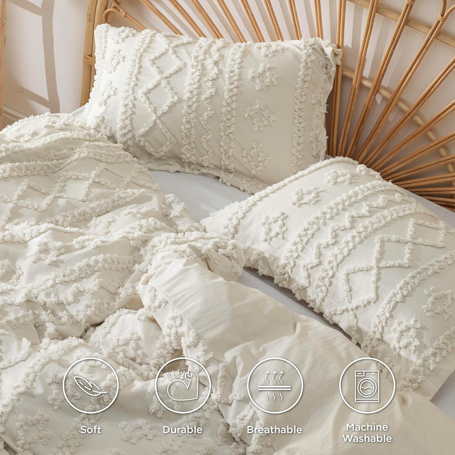 Bedsure | 3Pcs Tufted Boho Farmhouse Shabby Chic Embroidery Comforter Set