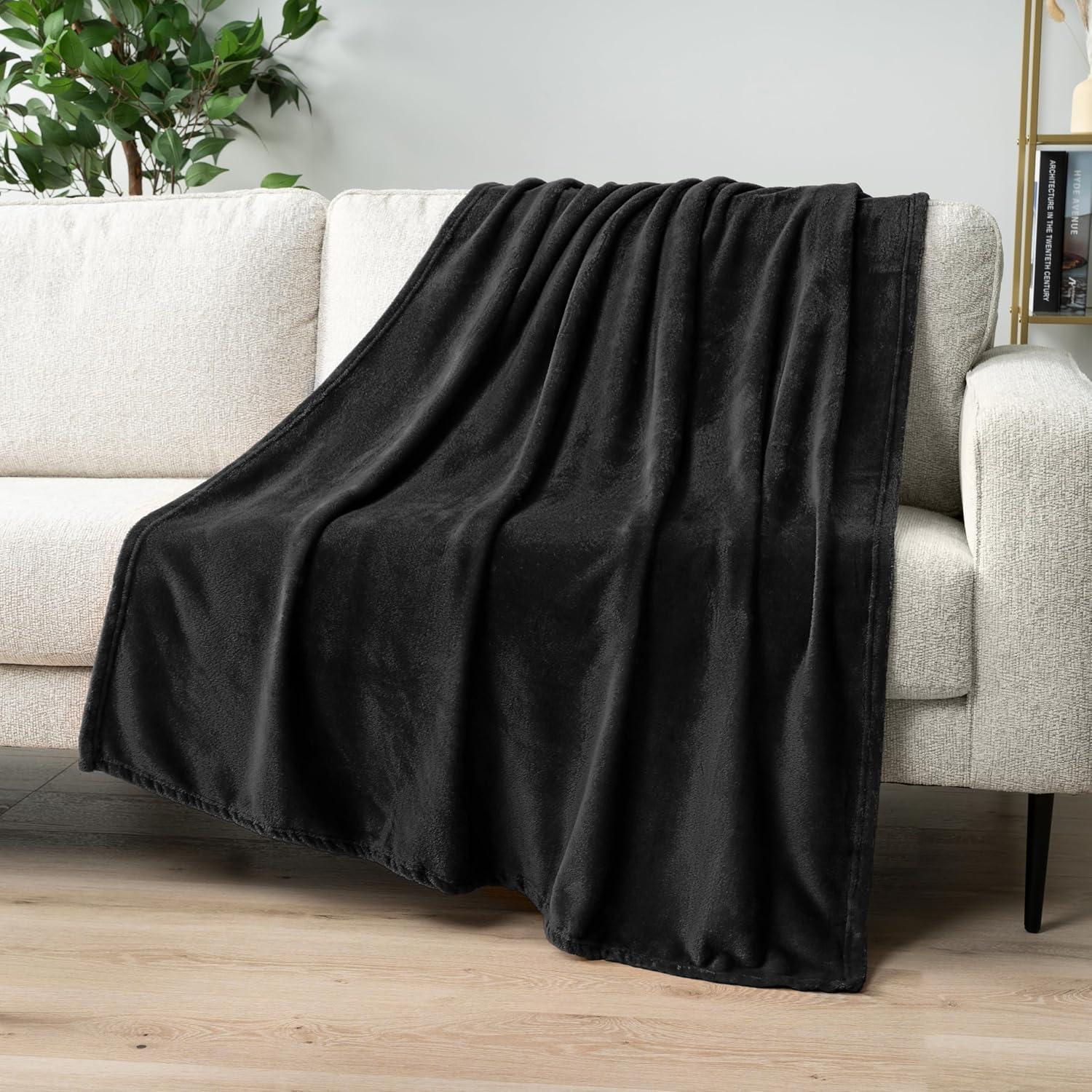 Pavilia Hand Woven Throw Blanket