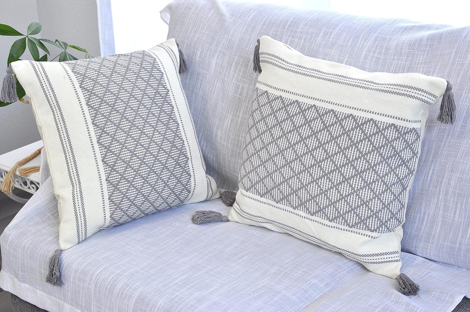 Dakota Fields Dorothene Outdoor Indoor  Pillow Covers Geometric Checkered Pattern, Plaid Woven Cushion Covers Pillow Cases (Set of 2)