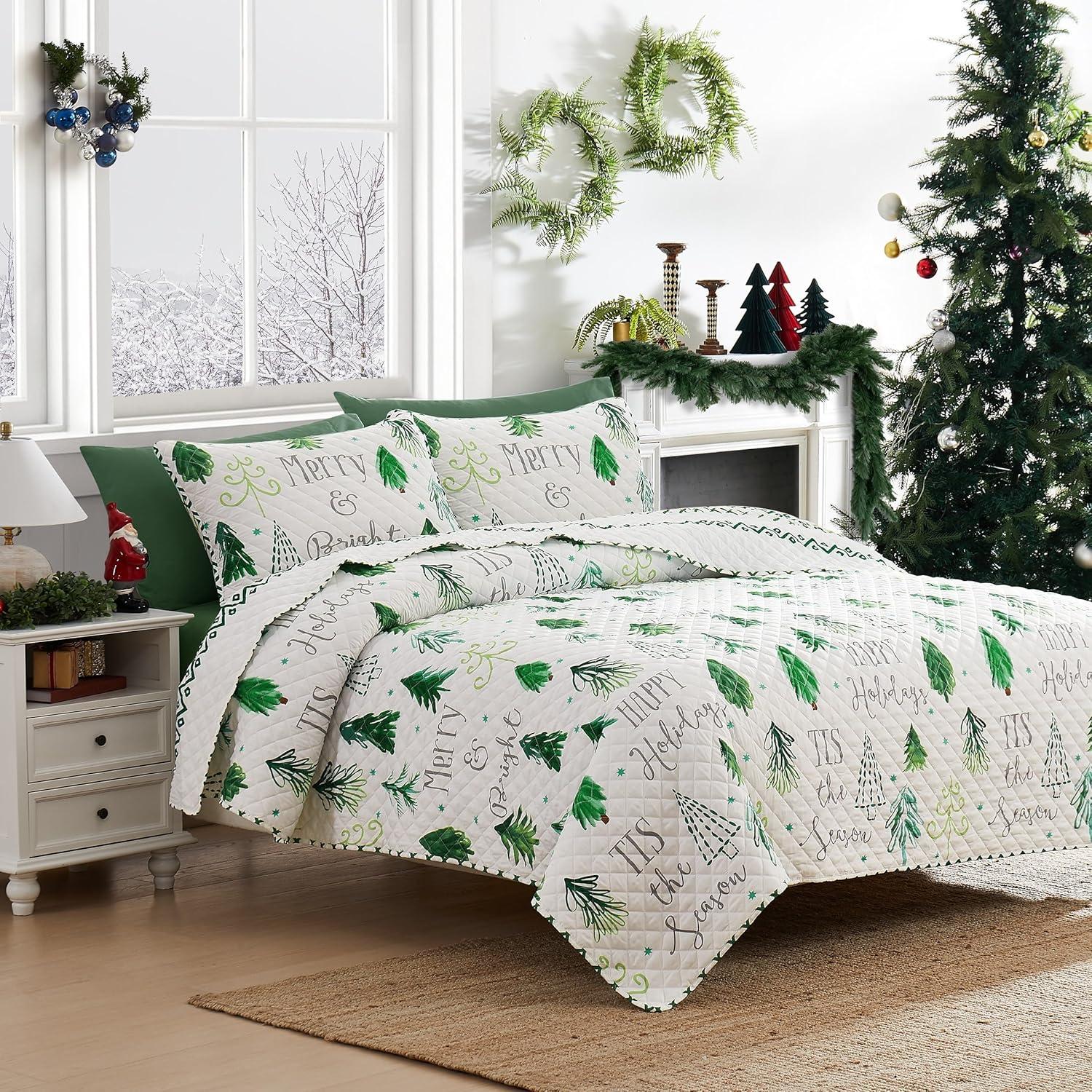 Avanti Linens - Quilt Set, Super Soft Bedding with Matching Shams, Holiday Room Decor (Christmas Tree Collection, Full/Queen)
