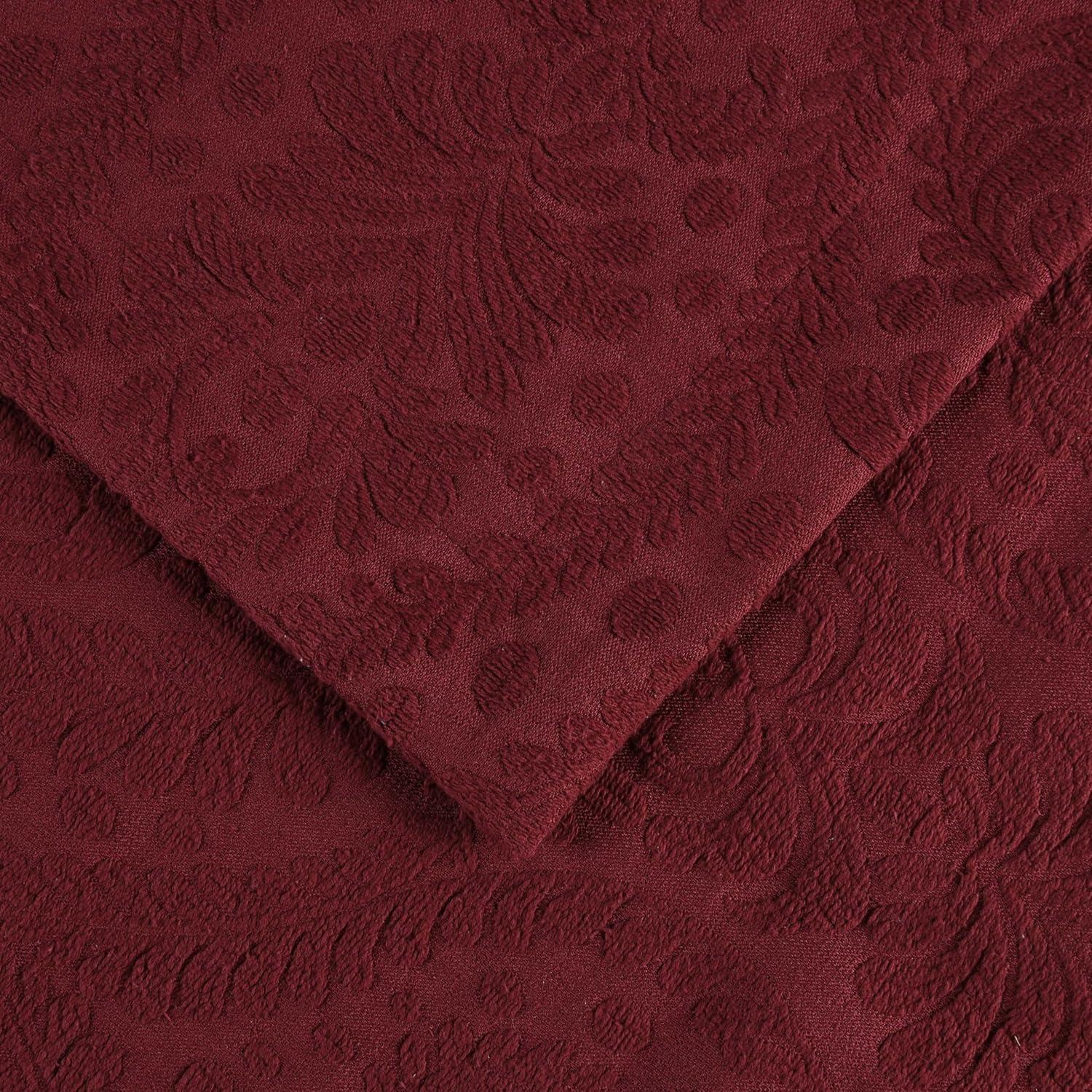 Superior Aspen Floral Scalloped Edge Cotton Blend Coverlet / Bedspread Set