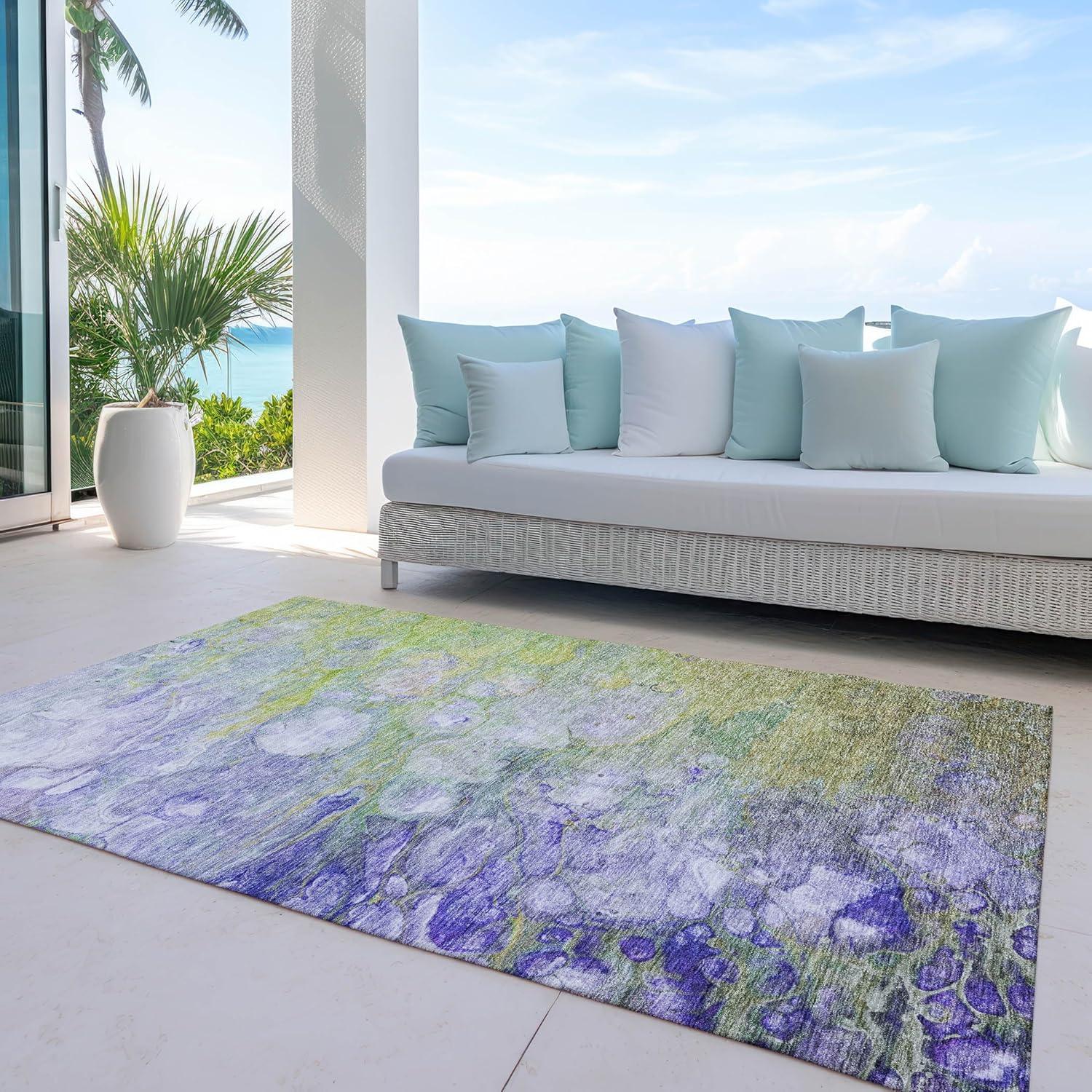 Aloe Abstract 3' x 5' Machine-Washable Indoor/Outdoor Rug