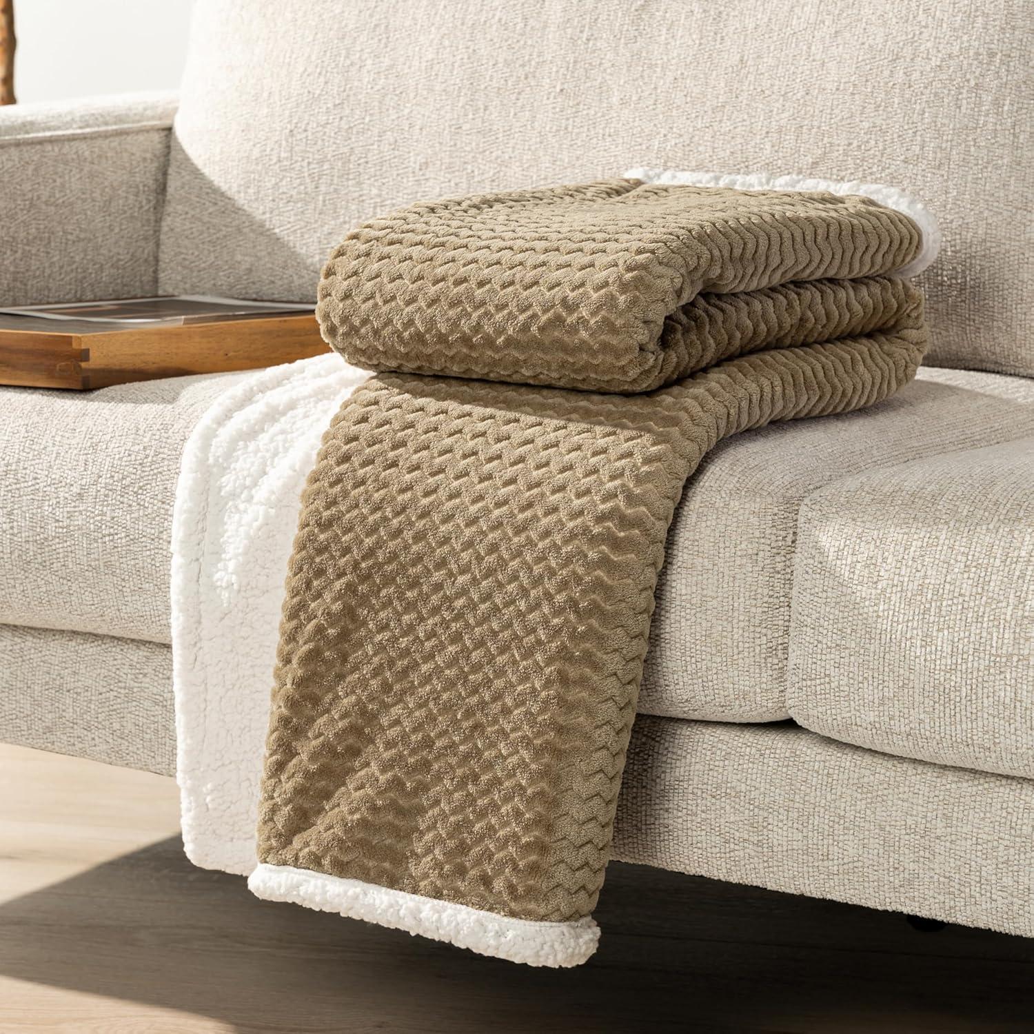 Pavilia Hand Woven Throw Blanket