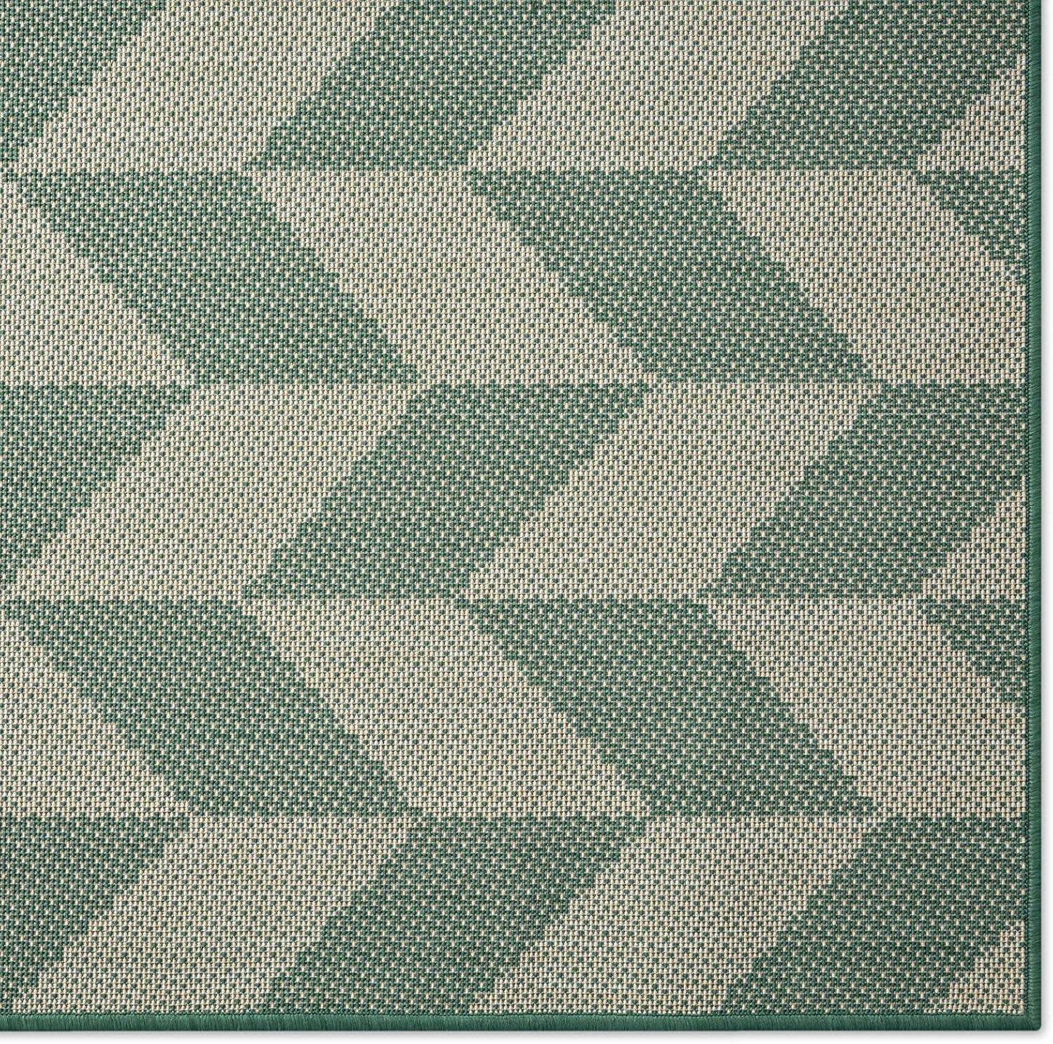 NICOLE MILLER NEW YORK Patio Country Calla Herringbone Indoor/Outdoor Area Rug, Beige/Green