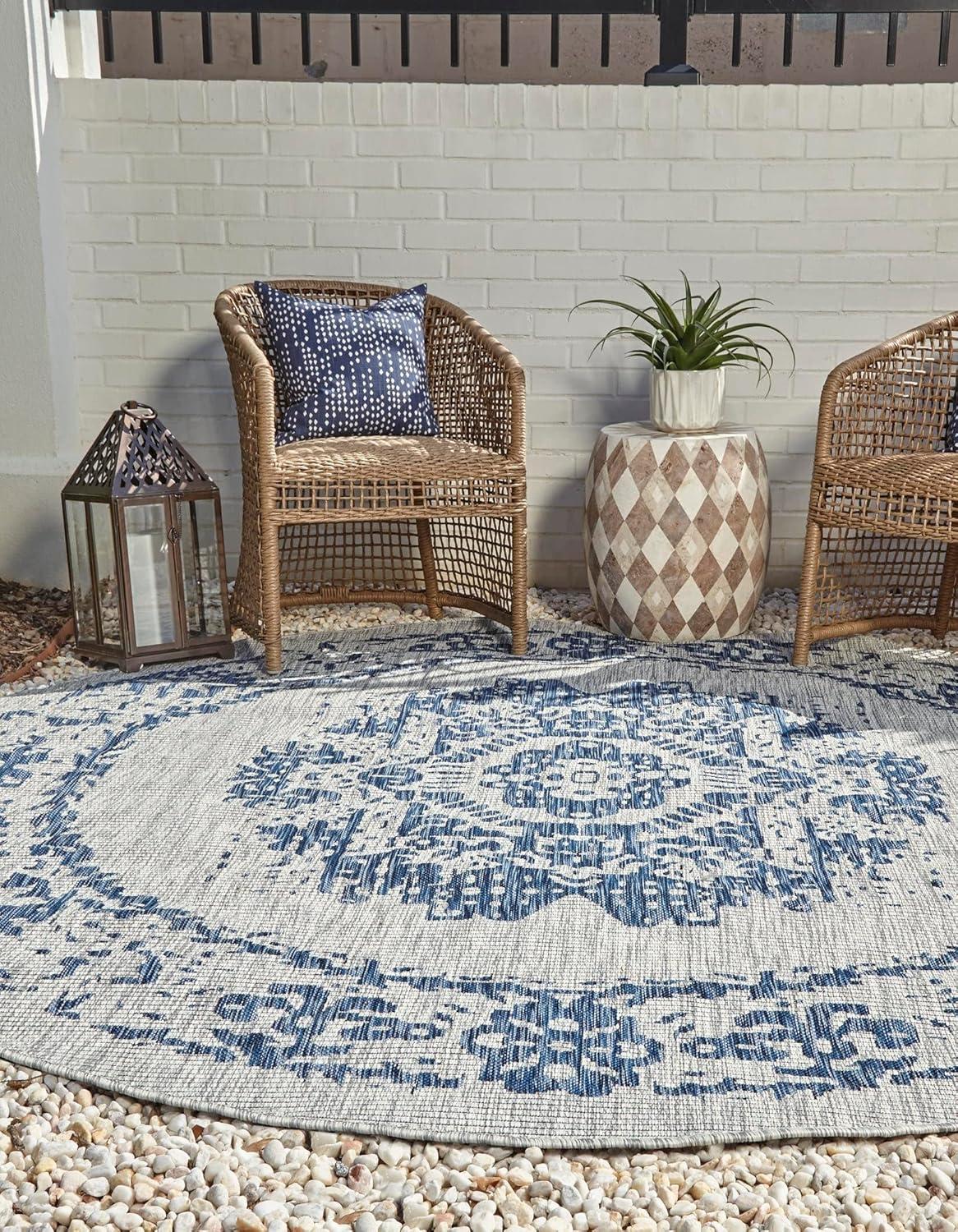 Unique Loom Outdoor Traditional Timeworn Geometric Woven Area Rug