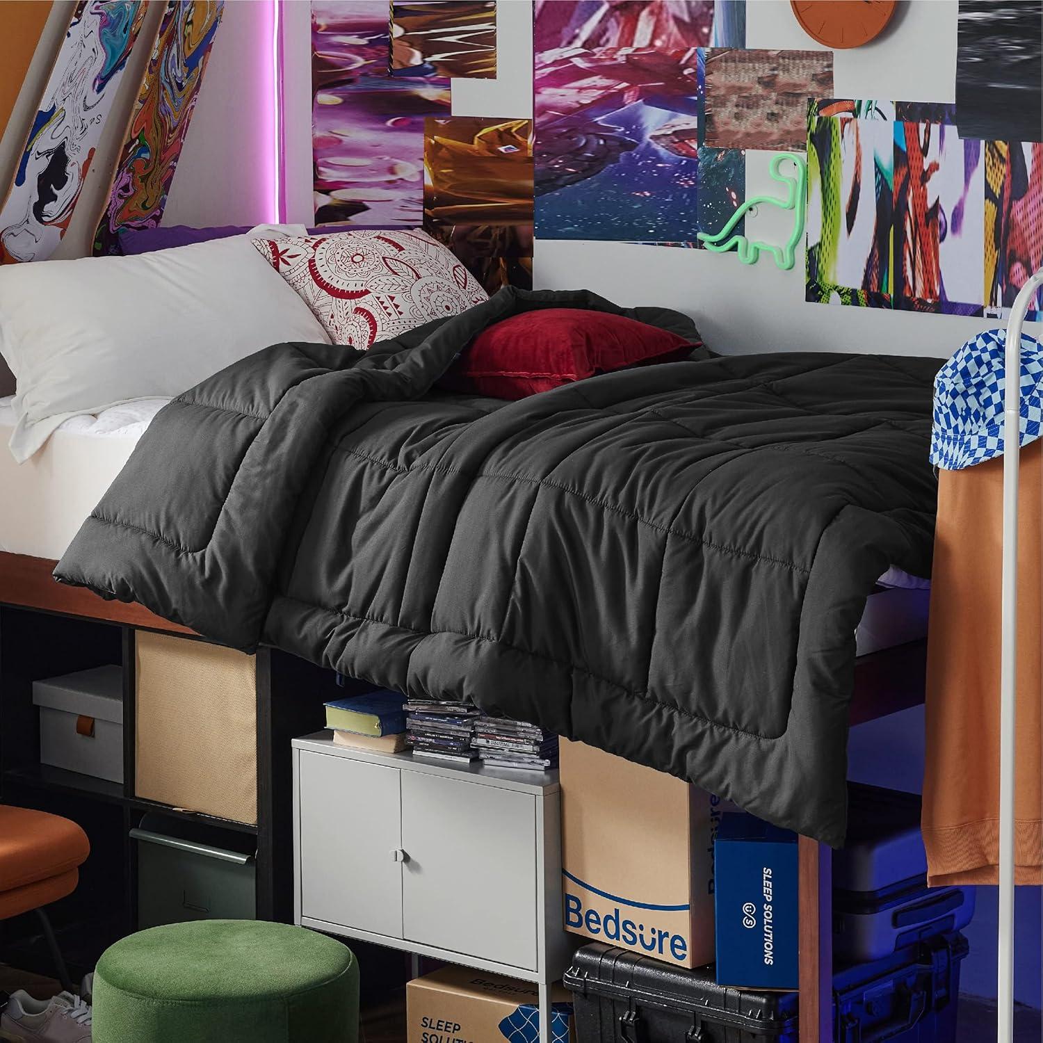 Bedsure Comforter Duvet Insert - Quilted Comforters Queen Size, All Season Duvet, GentleSoft Down Alternative Bedding, with 8 Tabs, Gifts for Women/Men, Black, Queen 88 x 88 Inches