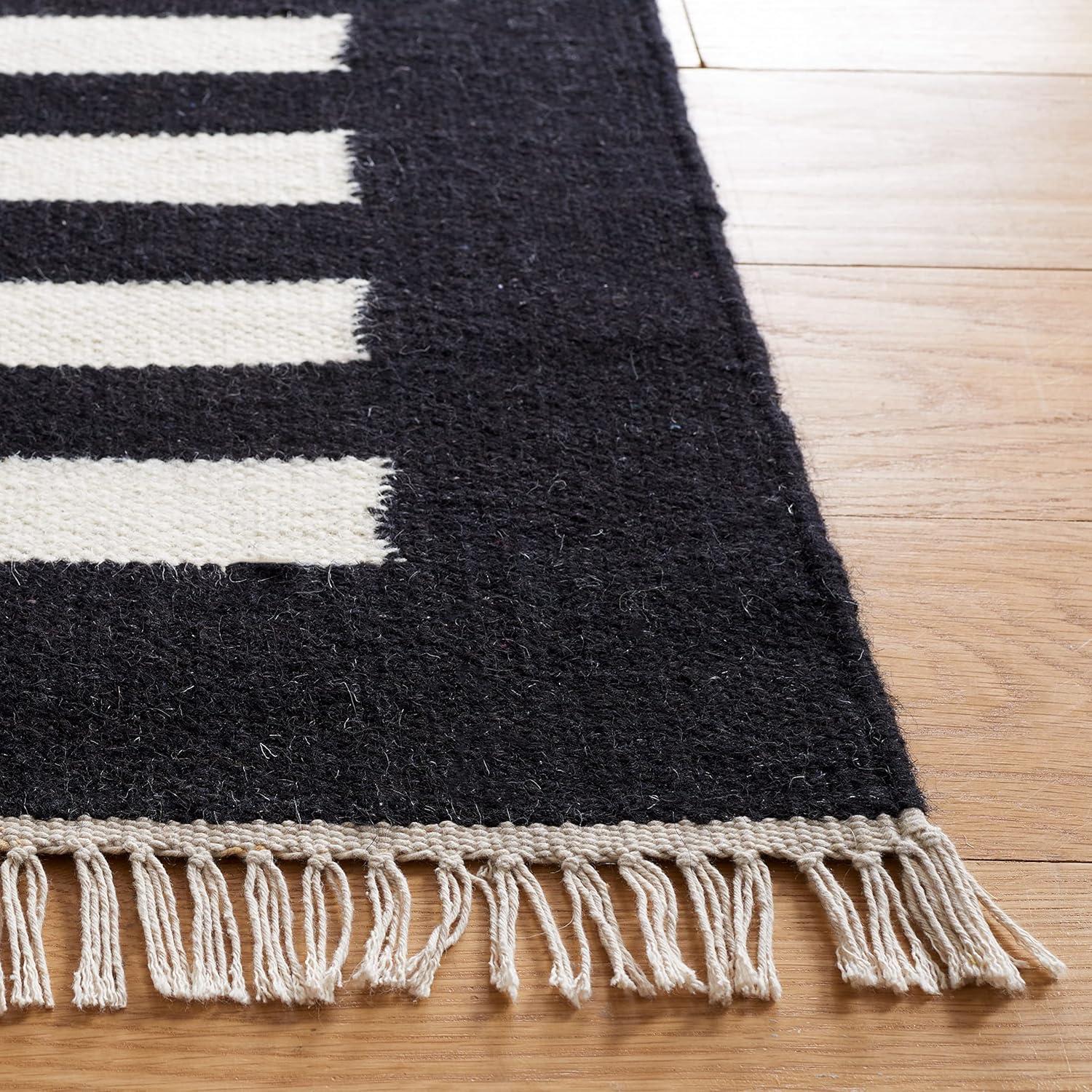 Striped Kilim STK806 Hand Woven Area Rug  - Safavieh