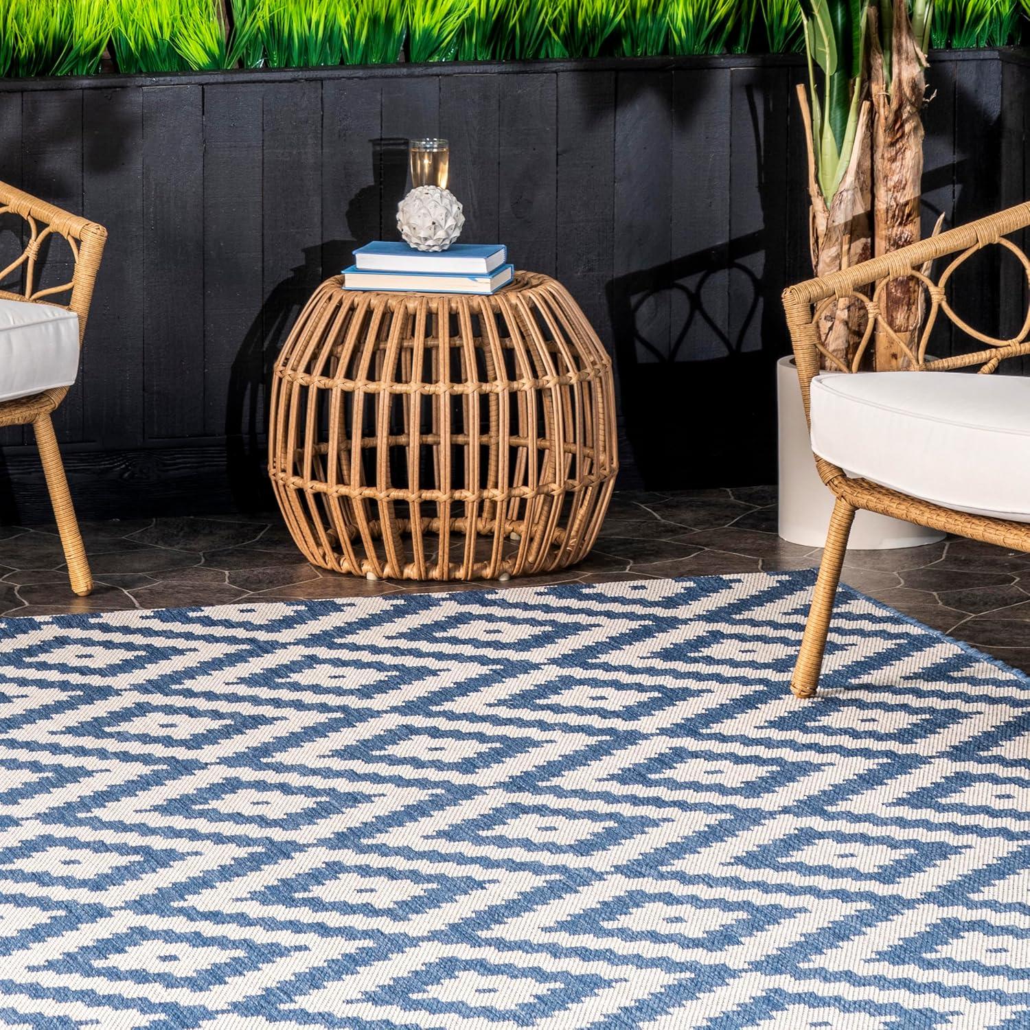 Nuloom Marybelle Trellis 5x8 Indoor/Outdoor Area Rug for Living Room Patio Deck Front Porch Kitchen, Taupe/Ivory