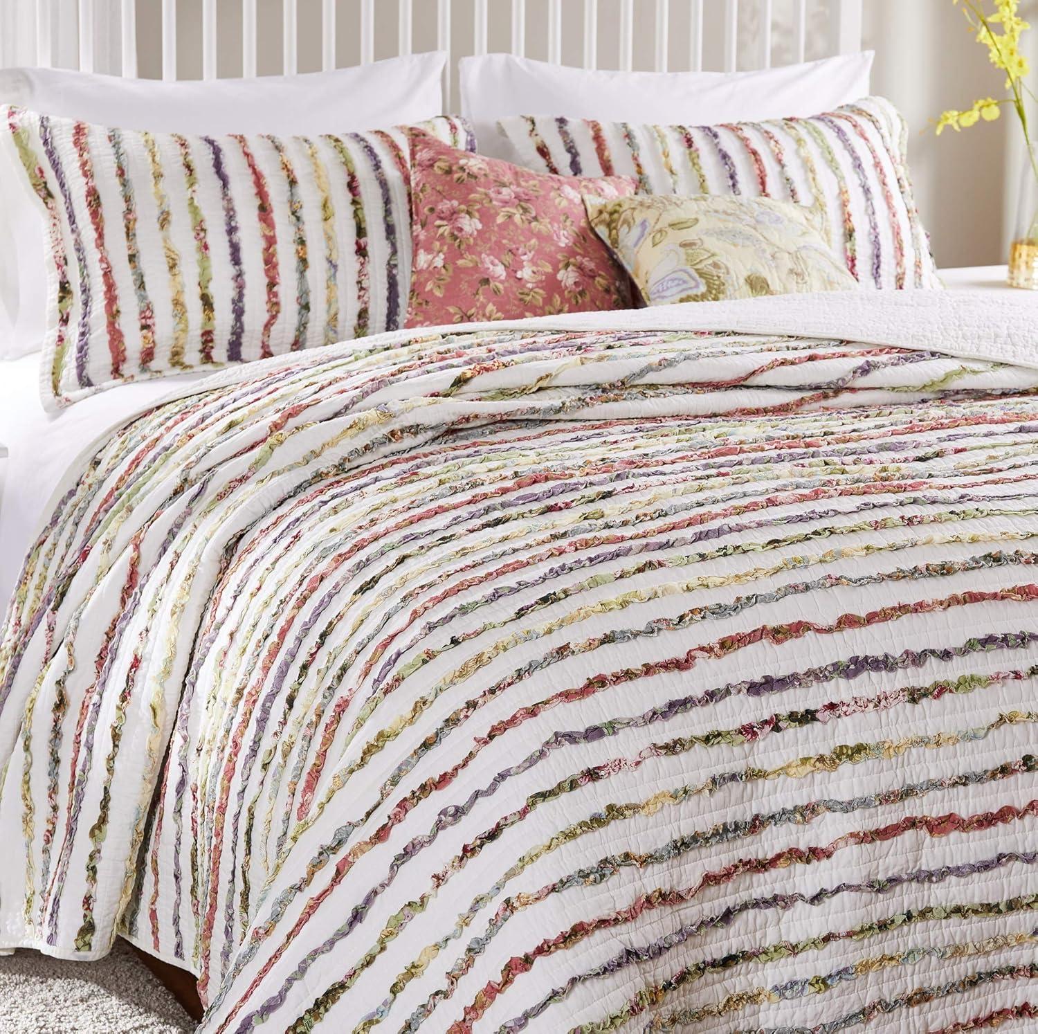 Dansereau Cotton Reversible Quilt Set