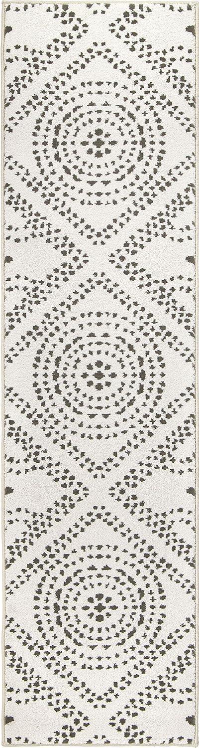 Gray and White Geometric Synthetic Area Rug, 5'3" x 7'6"