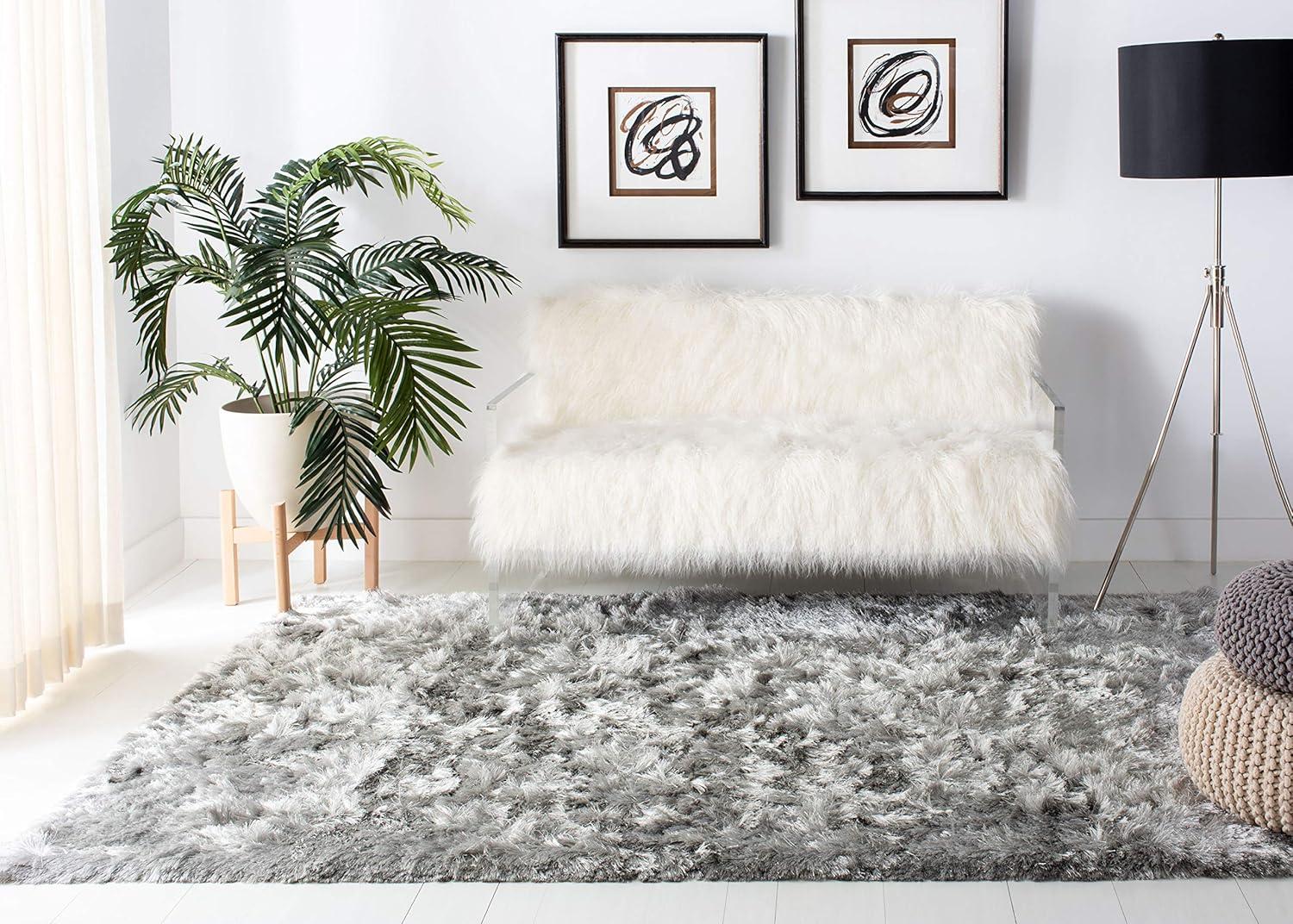 Ocean Shag OCG101 Hand Tufted Indoor Accent Rug - 4'x4' - Silver - Safavieh