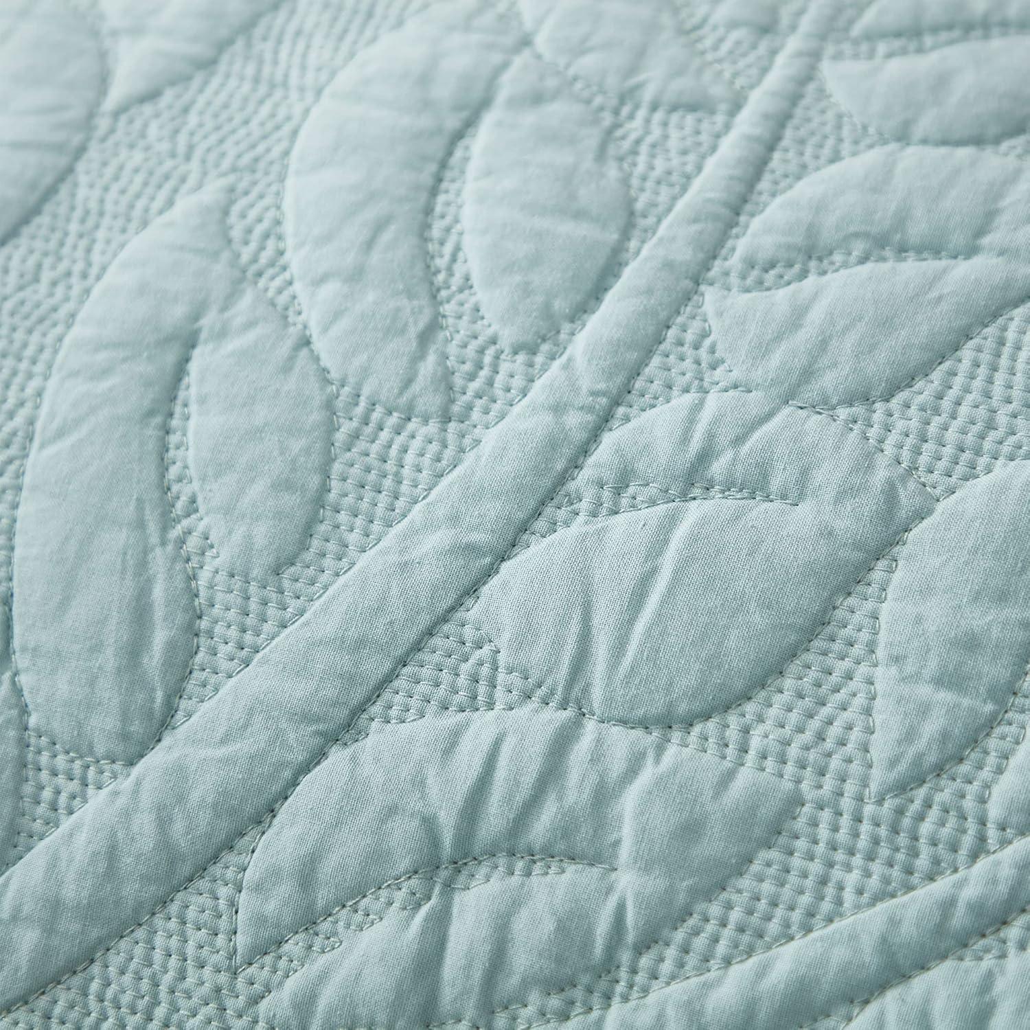 Oversized Green Cotton Queen Bedspread Quilt Set