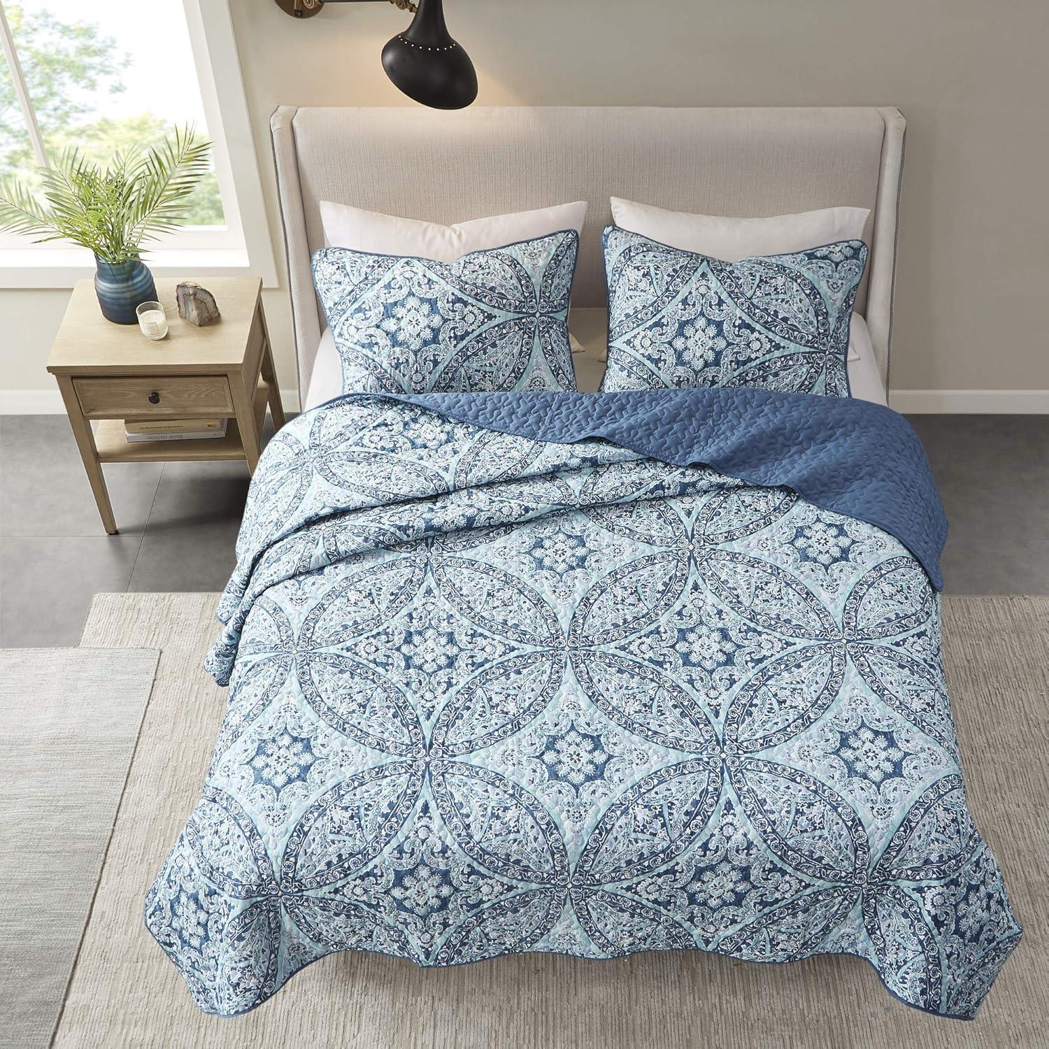 Gloria Damask Aqua Reversible Full Quilt Set