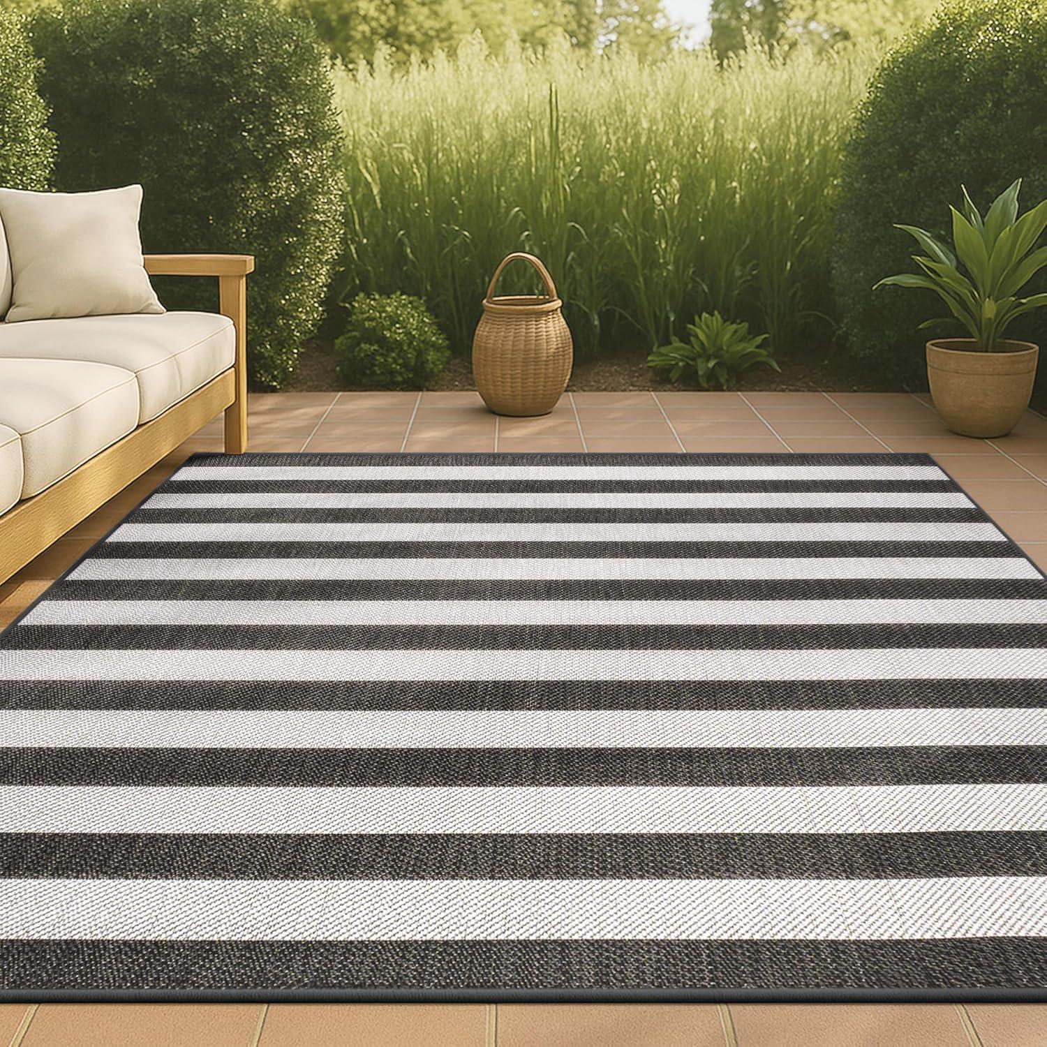 3' x 5' Negril Two-Tone Wide Stripe Indoor/Outdoor Area Rug, Black/Cream - JONATHAN Y