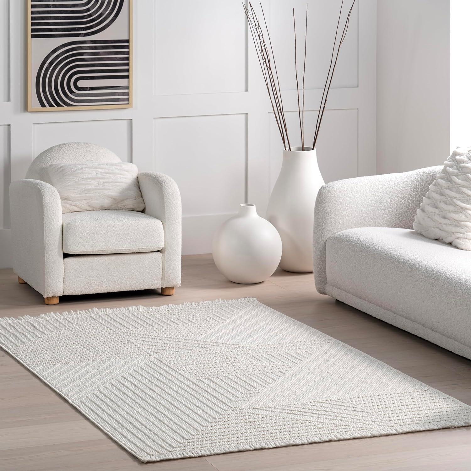 Makena Off-White Geometric High-Low 3' x 5' Area Rug