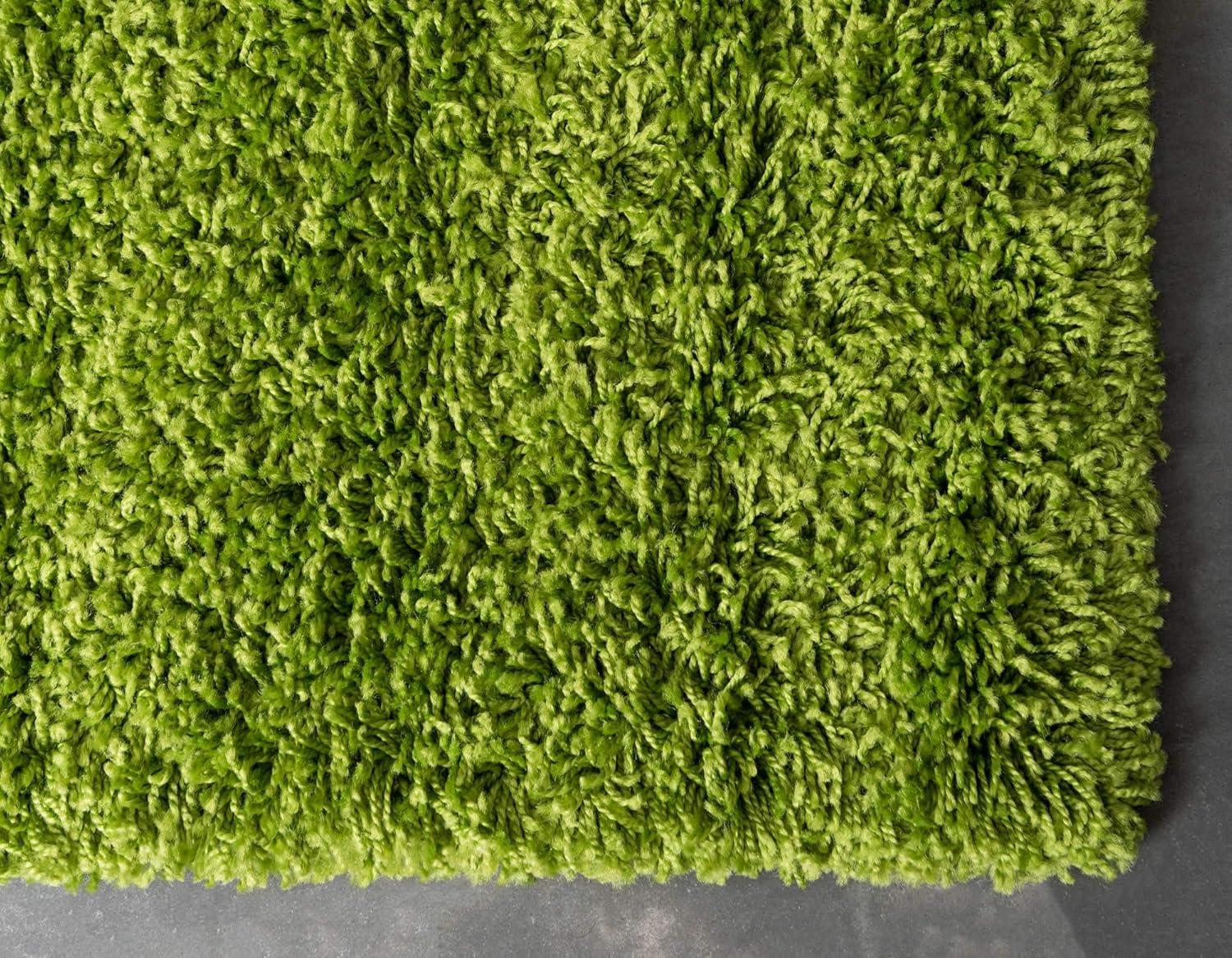 Unique Loom 4' 1 x 6' 1 Solid Shag Grass Green Area Rug