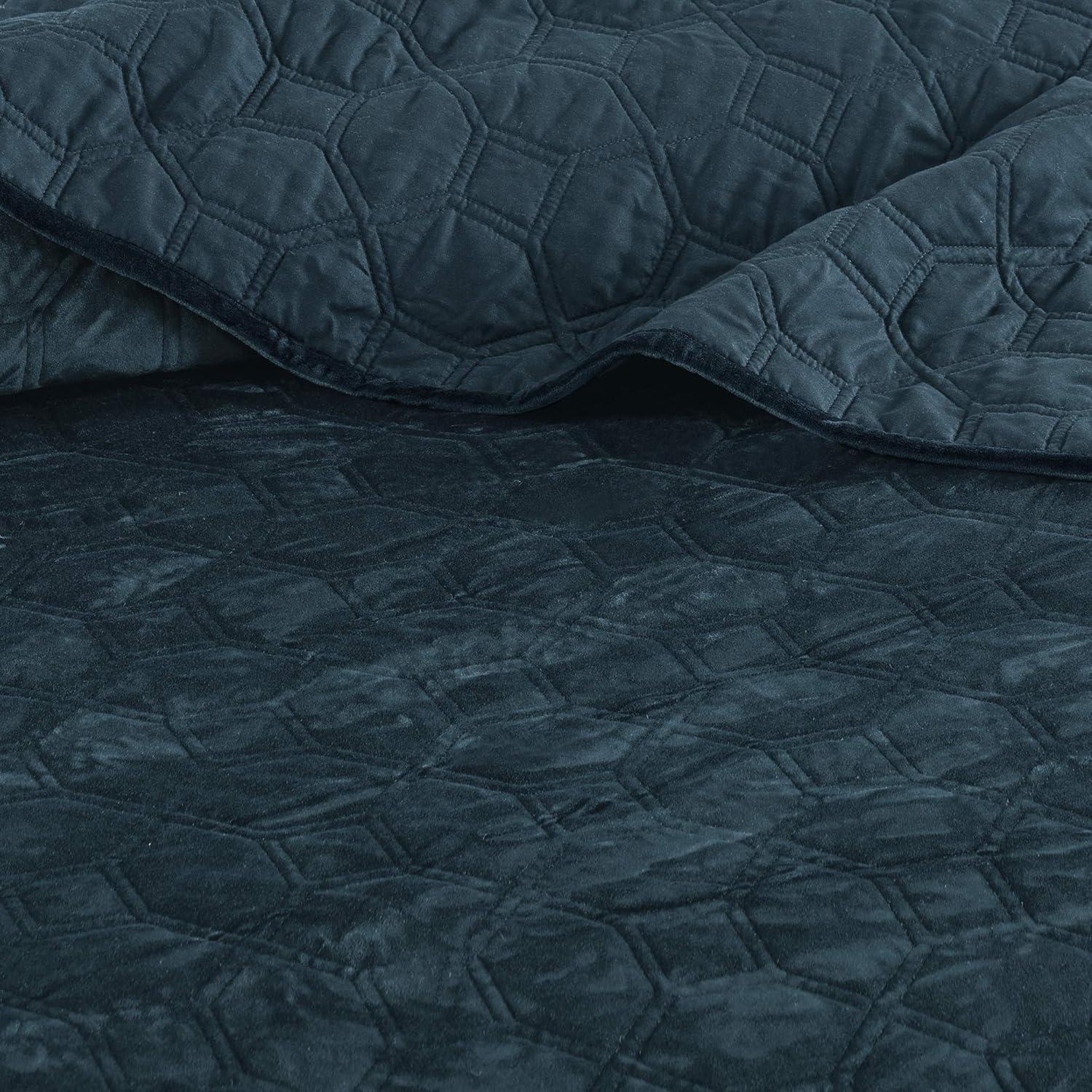 Madison Park Harper 3 Piece Velvet Quilt Set
