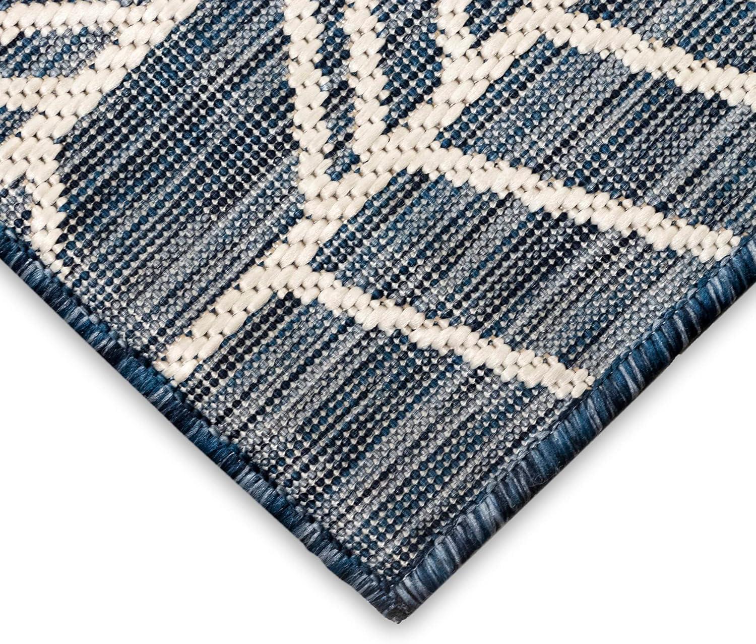 Navy Chevron Geometric Indoor/Outdoor Easy-Care Rug 3'3" x 4'11"