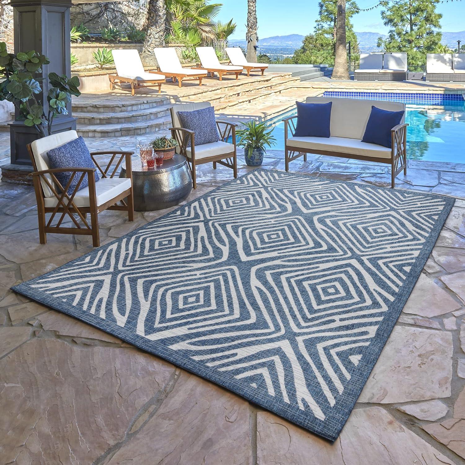 Tropea Stella Blue Synthetic 5' x 7' Easy-Care Outdoor Rug