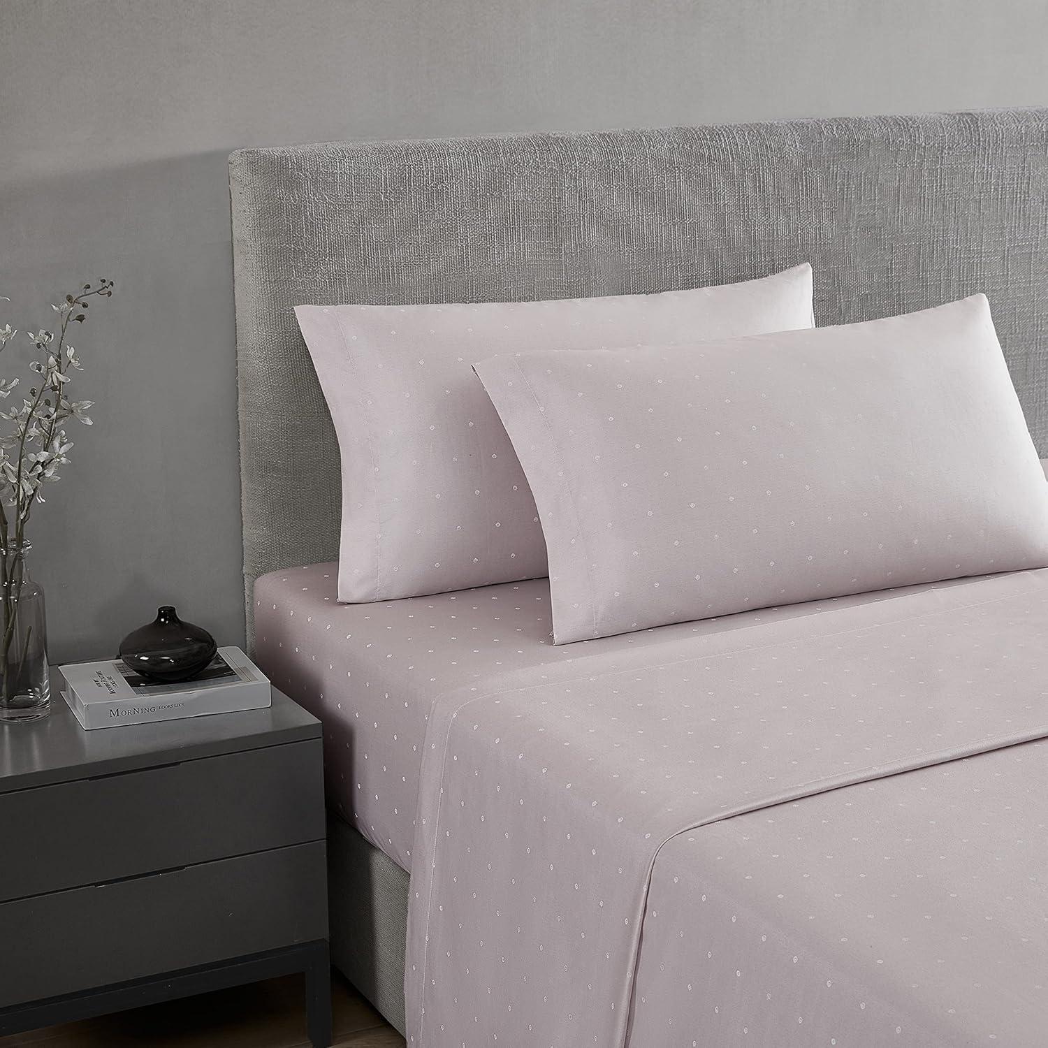 Vera Wang Eyelet T800 CVC Sateen Cotton Pink Sheet Set, Queen