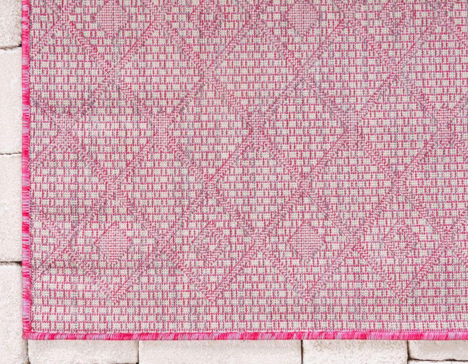 Fuschia Geometric Trellis 5'1" x 8' Outdoor Synthetic Rug