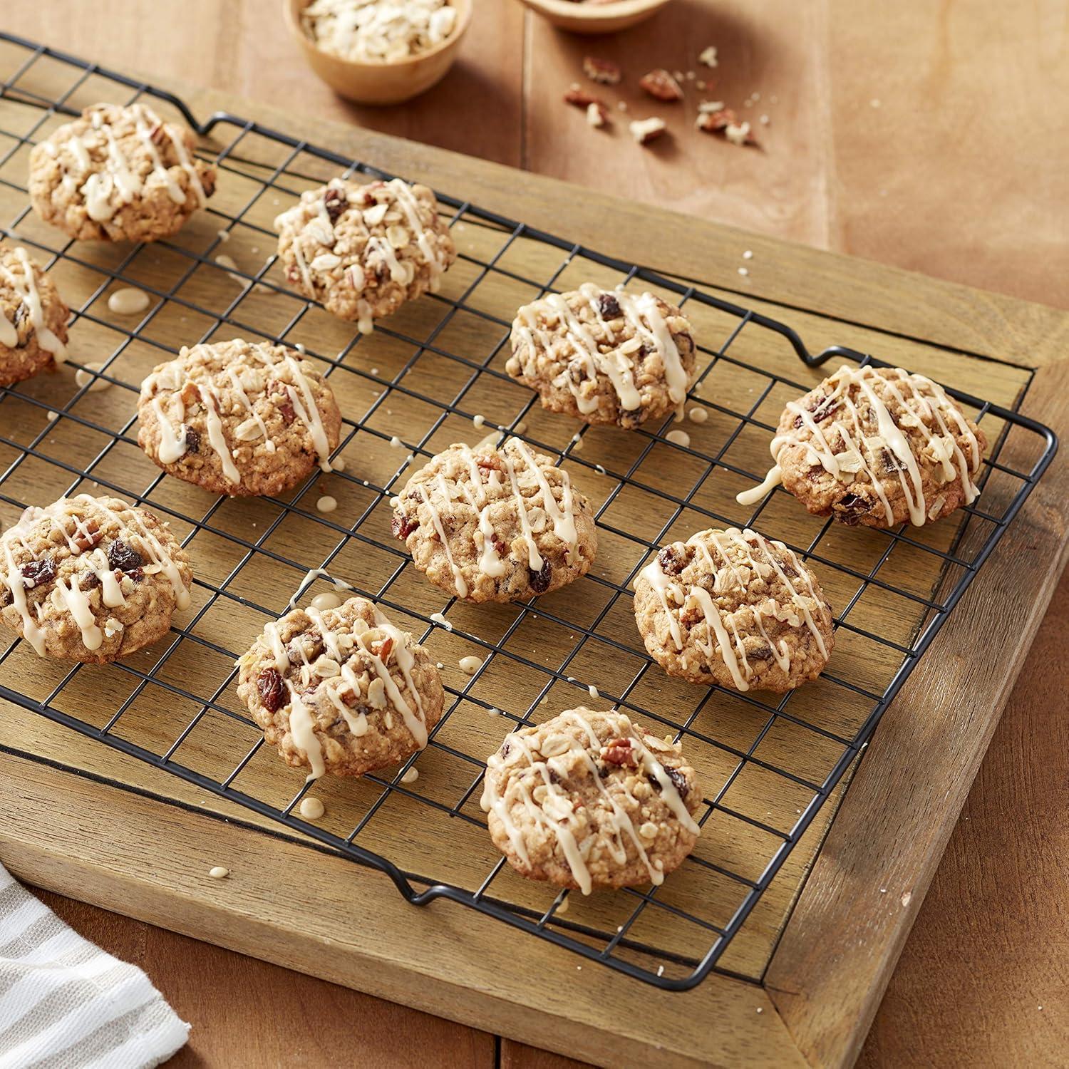 Wilton Perfect Results Non-Stick Cooling Grid-16"X10"