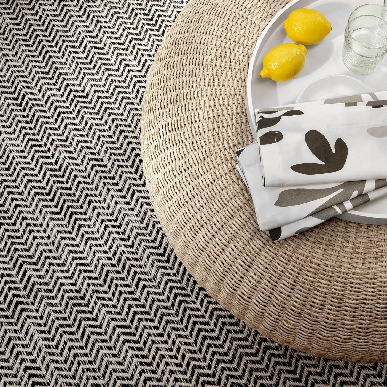 Coastal Black Handwoven Indoor/Outdoor Rug