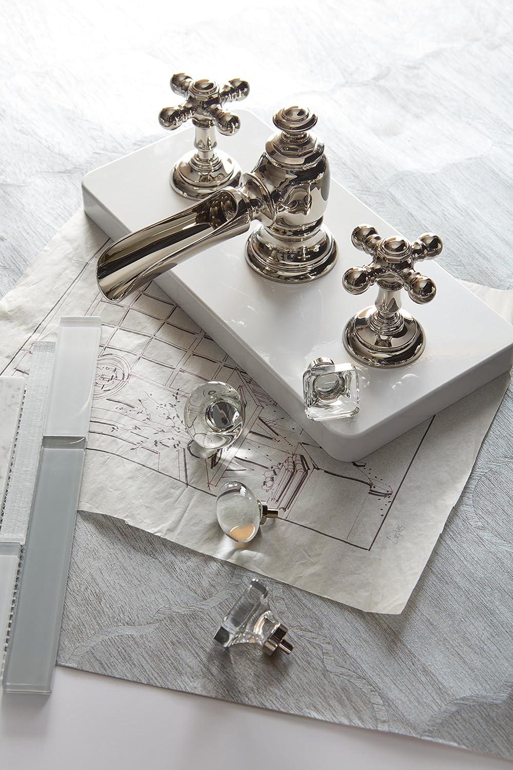 Glacio 1 3/8" Length Square Knob