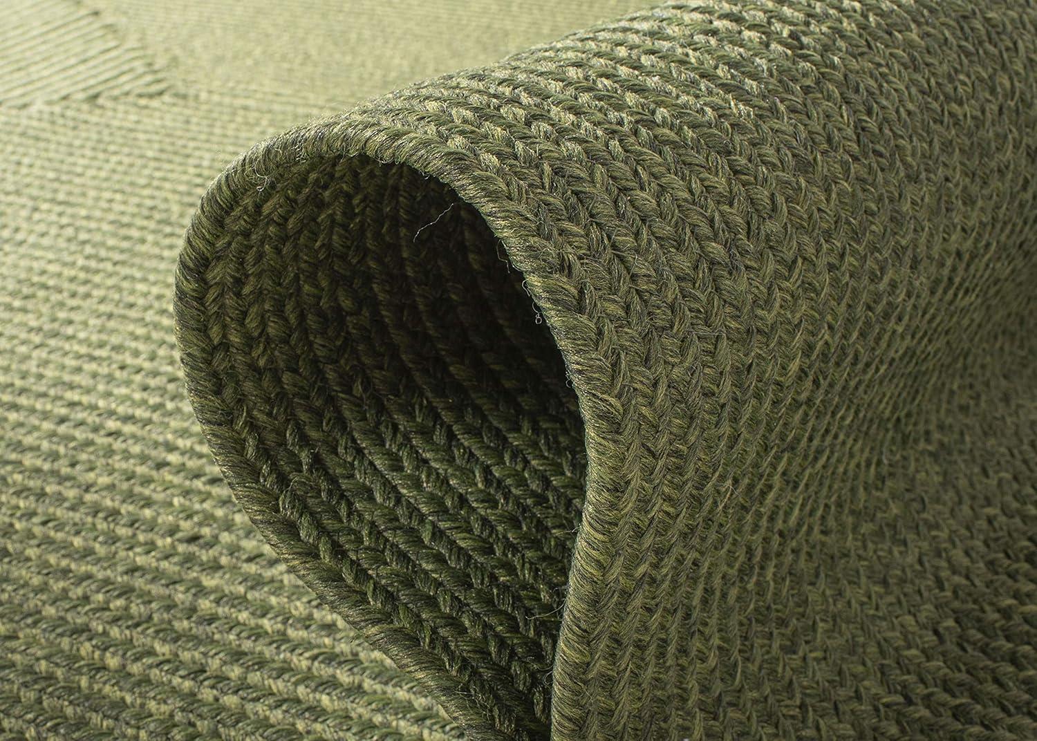 Braided BRD315 Hand Woven Area Rug - Green - 3'x5' - Safavieh.
