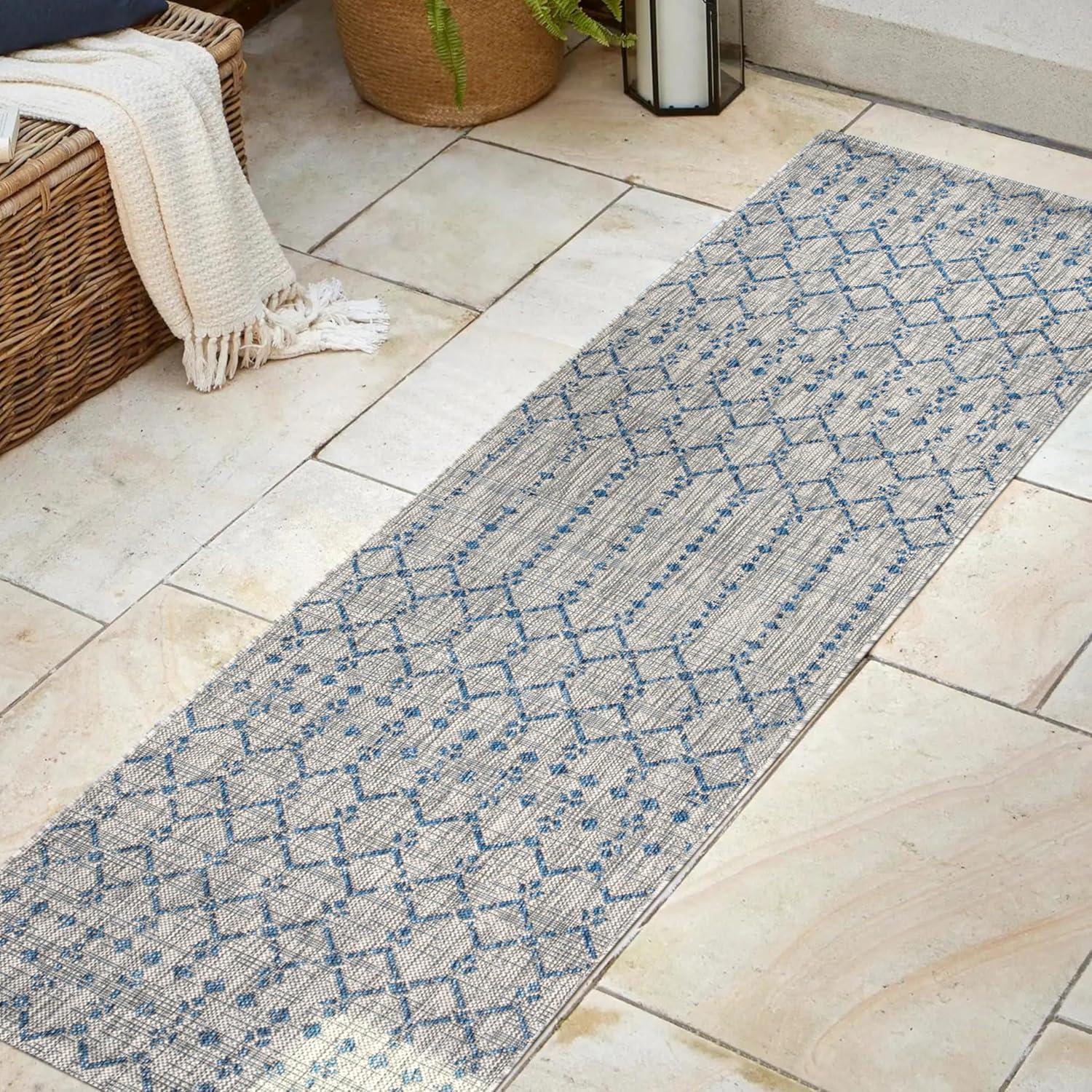 8'x10' Ourika Moroccan Geometric Textured Weave Indoor/Outdoor Area Rug, Light Gray/Navy - JONATHAN Y