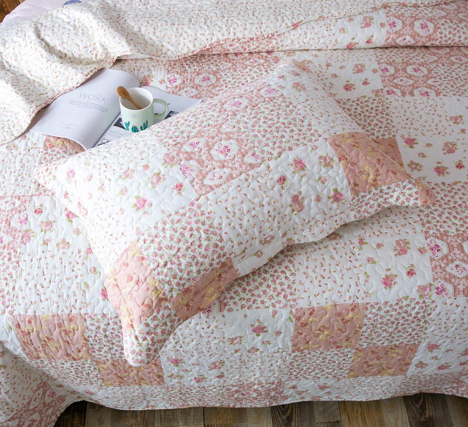 Twin Pink Microfiber Floral Patchwork Quilt Set