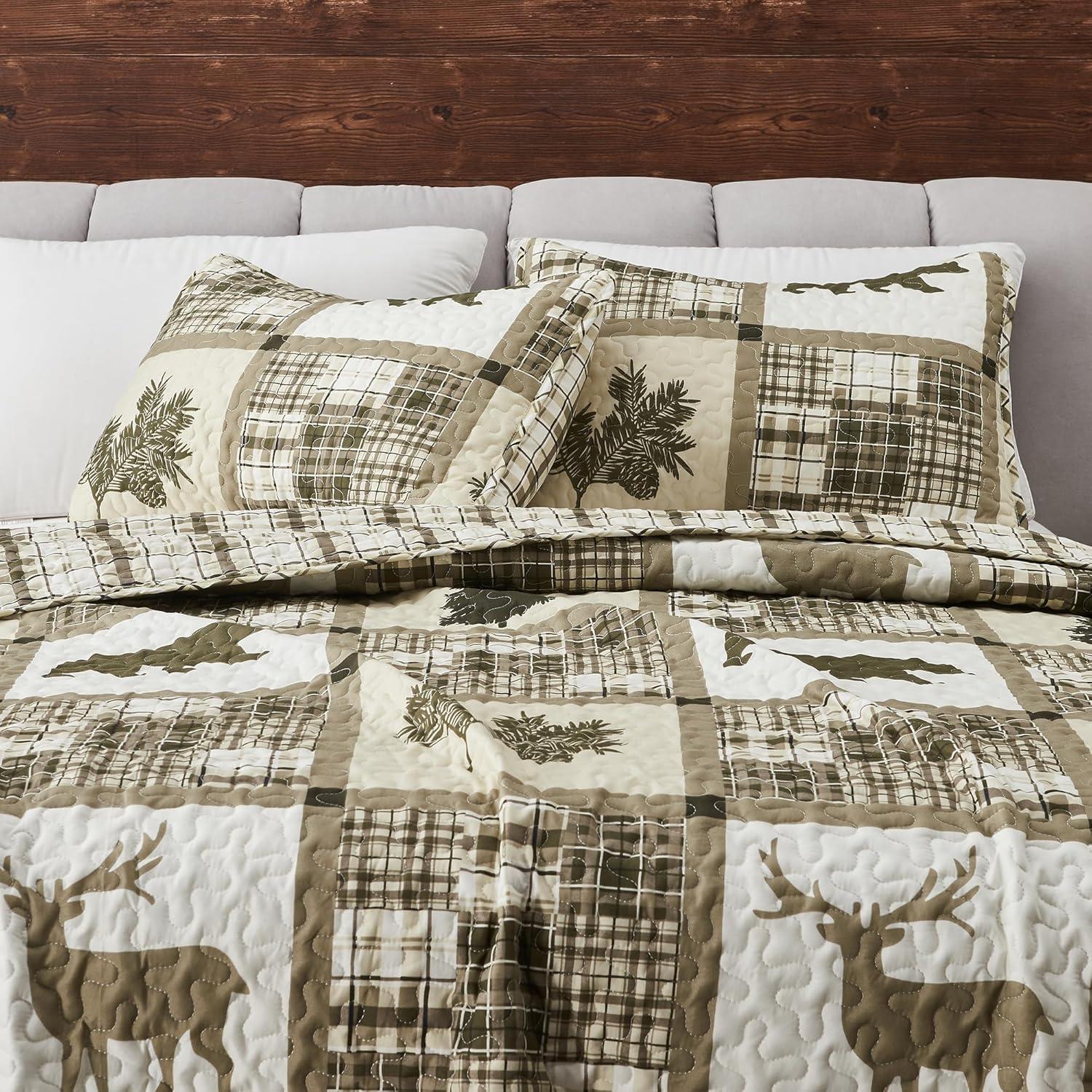 Lodge Patchwork Reversible Quilt Set with Shams