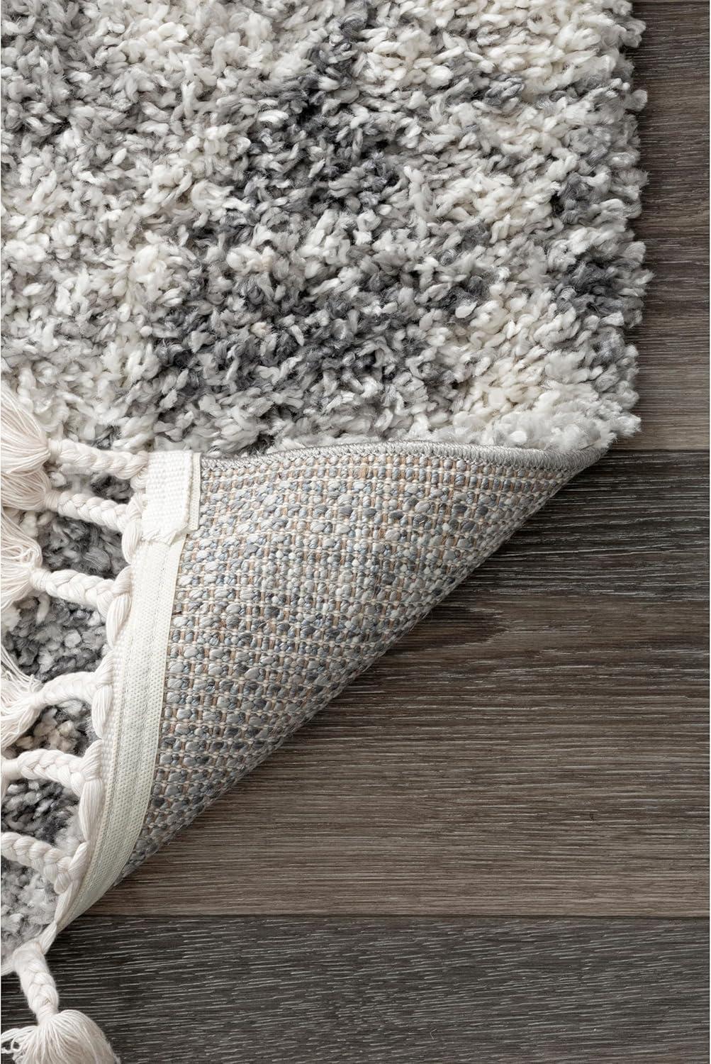 Reversible Gray Geometric Shag 2'x3' Synthetic Area Rug