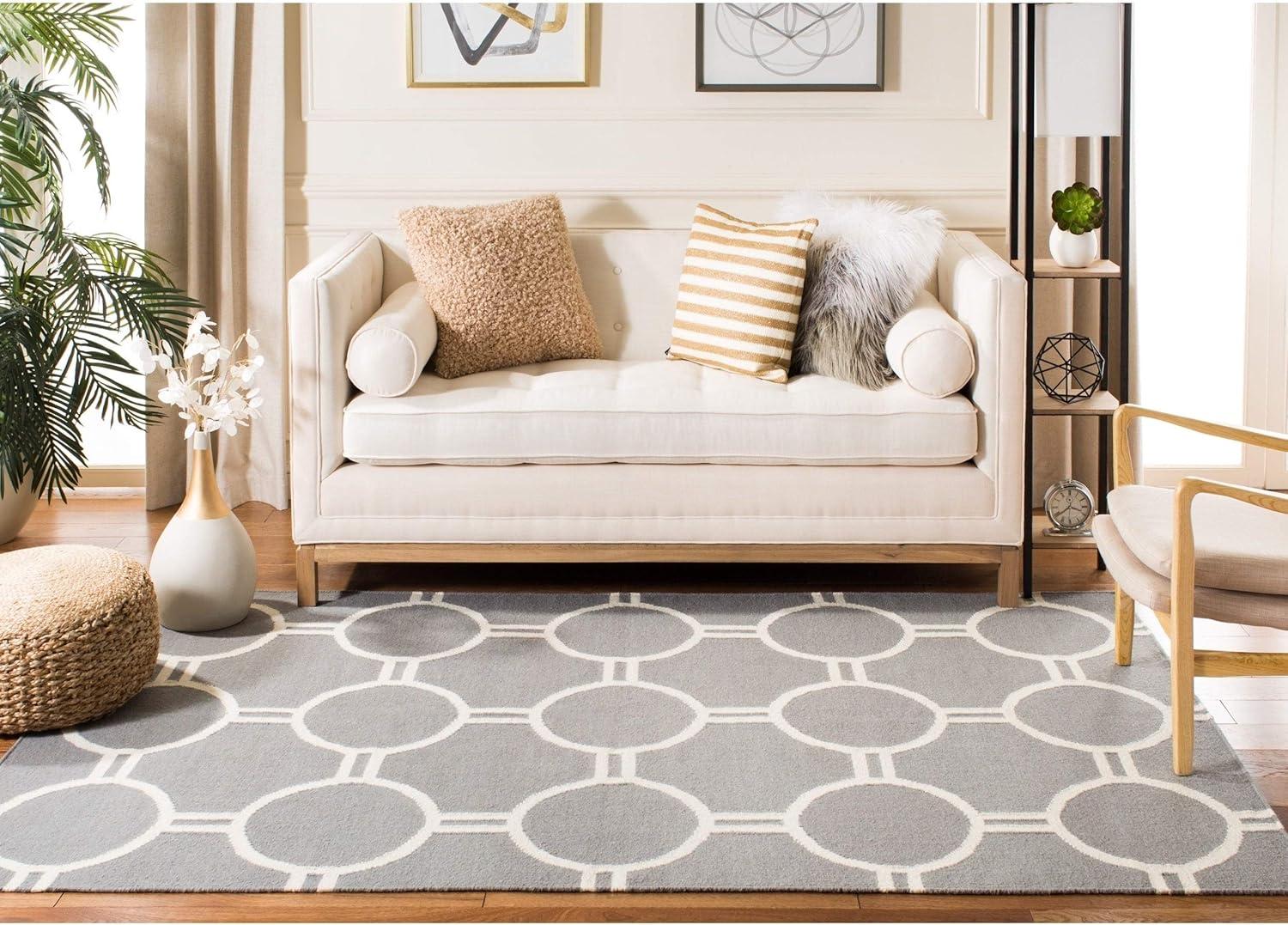 Dhurries DHU636 Hand Woven Area Rug - Black/Ivory - 3'x5' - Safavieh.
