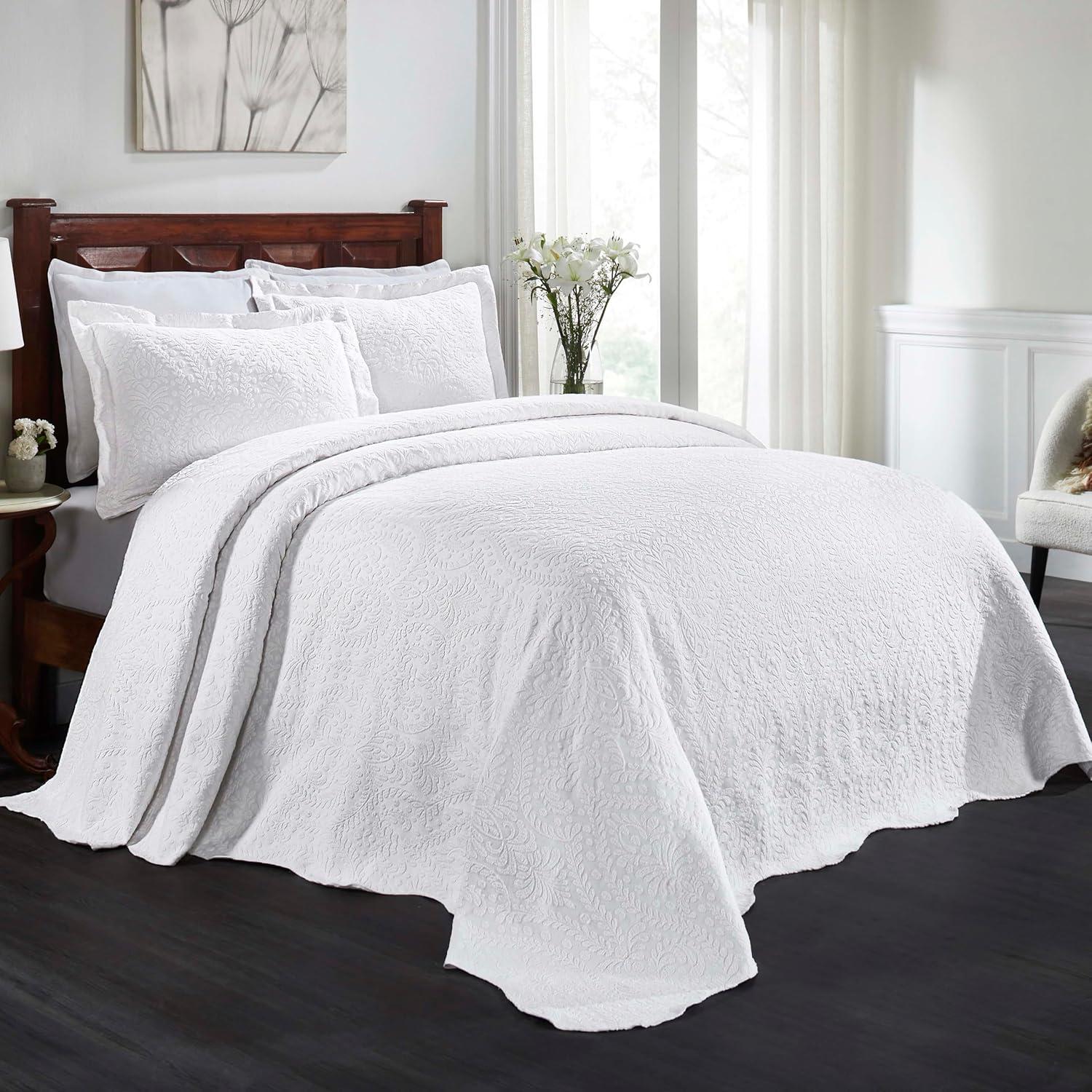 Aspen Floral Scalloped Edge Cotton Blend Coverlet / Bedspread Set