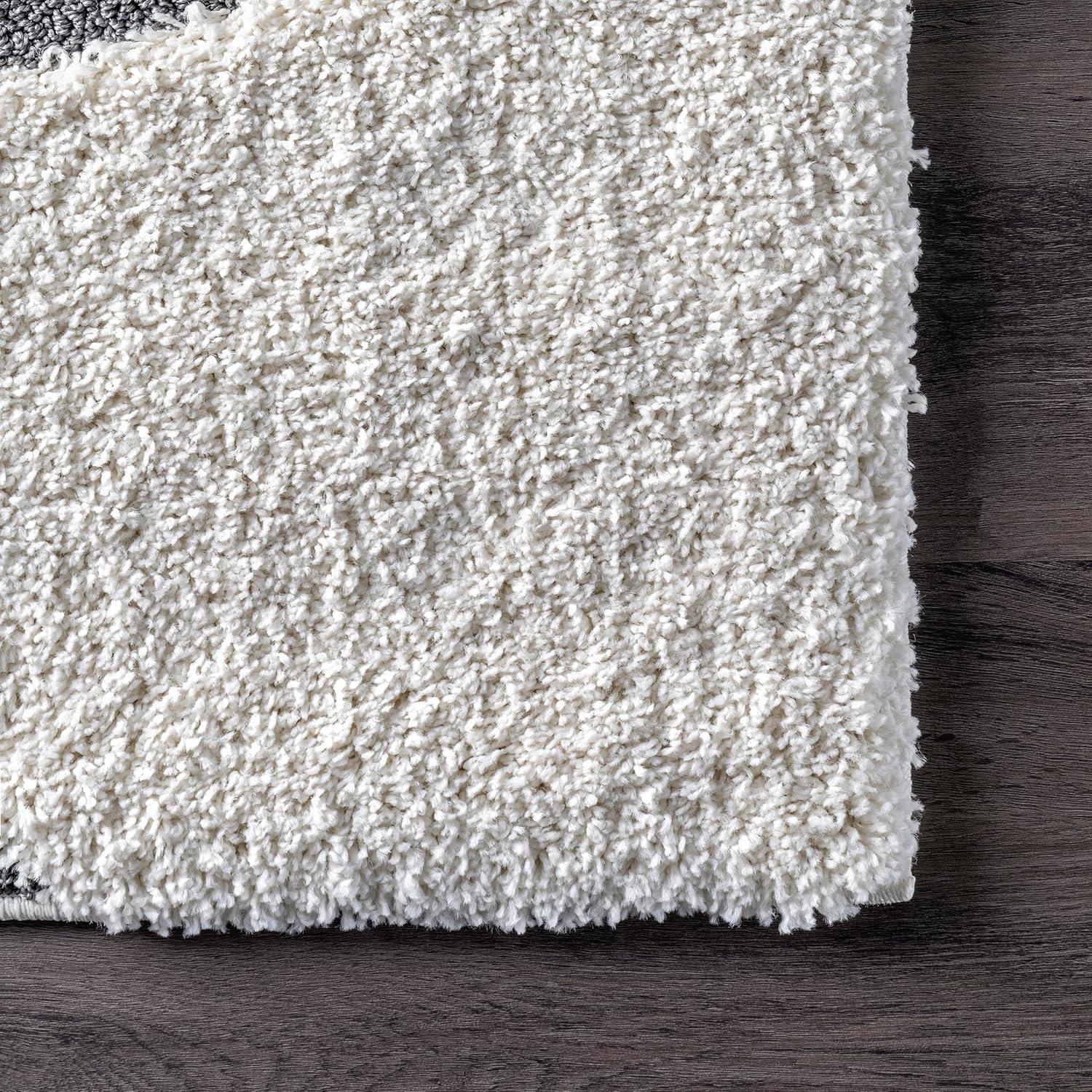 Nuloom Carolyn Abstract 6 Square Shag Indoor Area Rug for Living Room Bedroom Dining Room Nursery, Cream/Beige