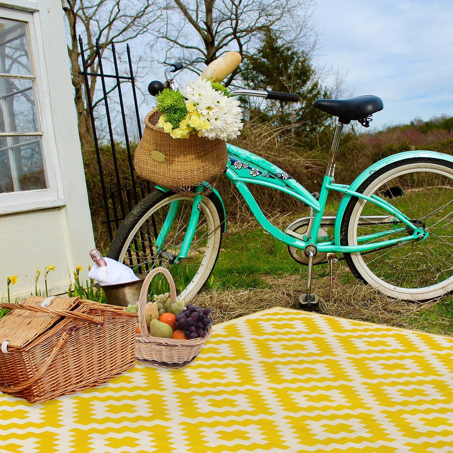 FH Home Outdoor Rug - Waterproof, Fade Resistant, Reversible - Premium Recycled Plastic - Geometric - Porch, Deck, Balcony, Mudroom, Laundry Room, Patio - Aztec - Yellow & White - 3 x 5 ft
