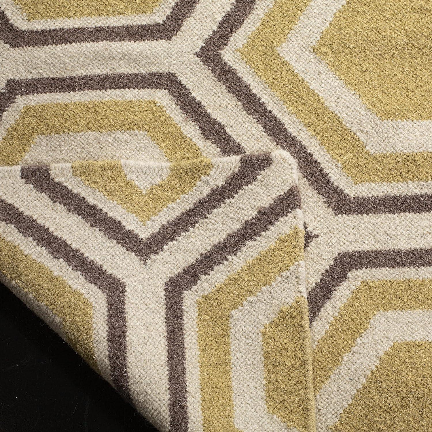 SAFAVIEH Dhurries Weldon Geometric Wool Area Rug, Ivory/Yellow, 6' x 9'
