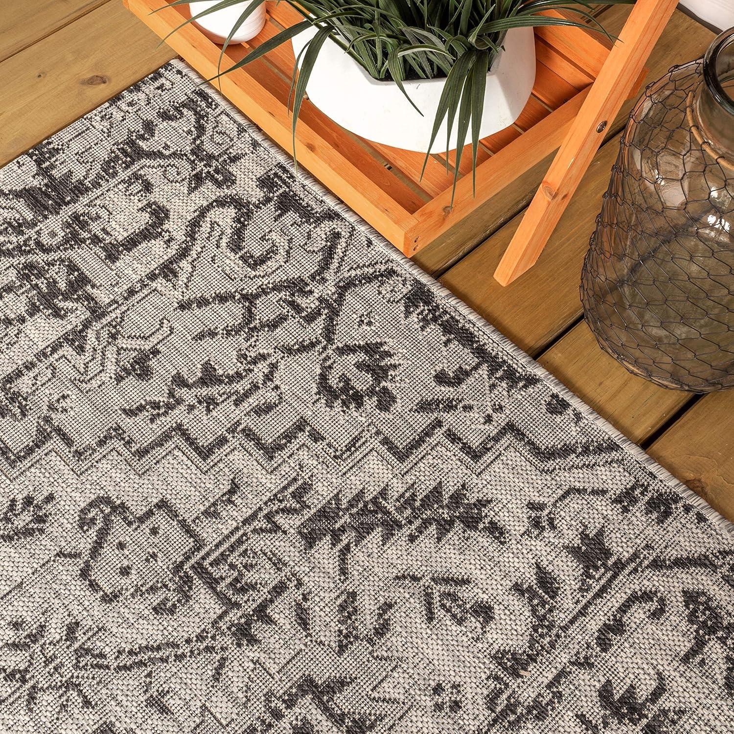 3'x5' Estrella Bohemian Medallion Textured Weave Indoor/Outdoor Area Rug, Black/Gray - JONATHAN Y