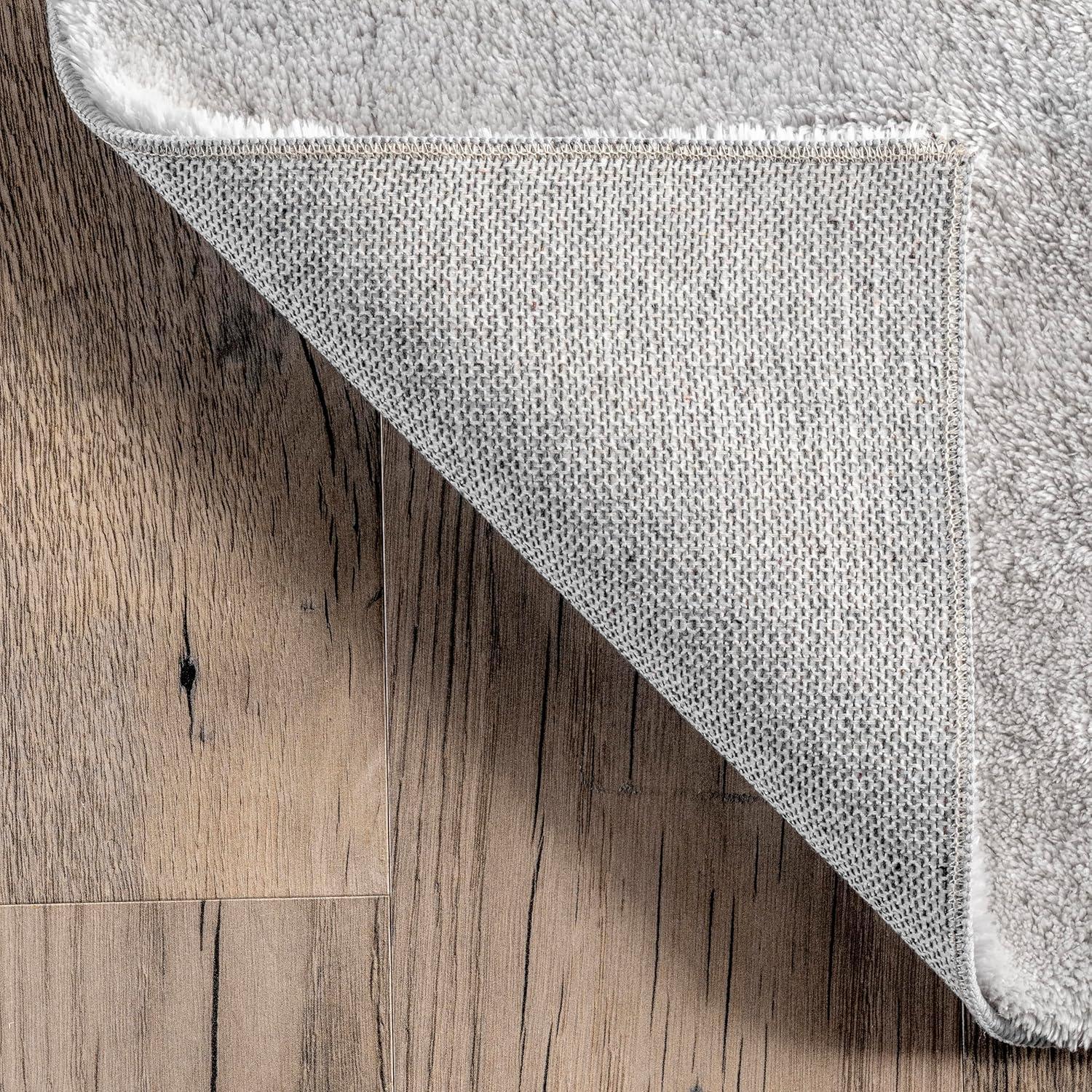 Nuloom Loni Cozy Plush Solid Pet Friendly Premium Machine Washable Shag Area Rug, 3' x 5', Light Grey