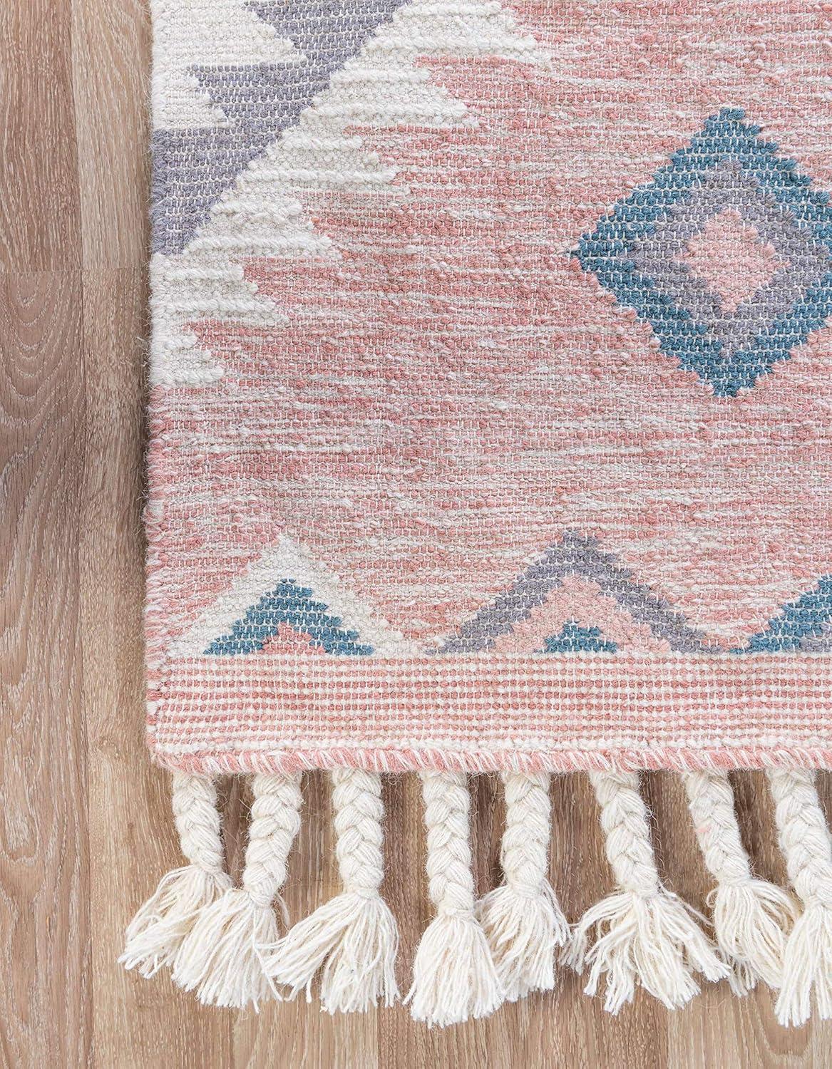 Unique Loom 5' 1 x 8' 0 Mesa Papago Pink Area Rug