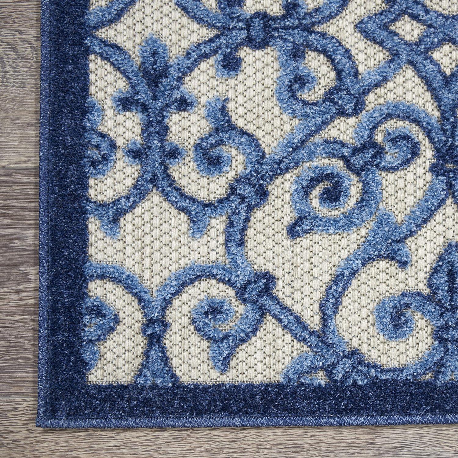 Aloha Grey/Blue Floral Indoor/Outdoor 2'8" x 4' Area Rug