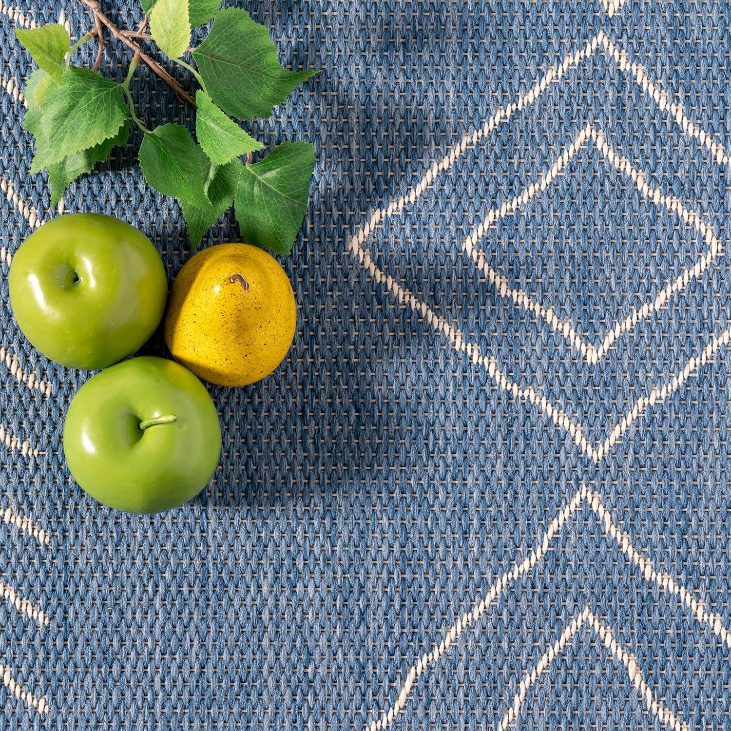 Ezri Diamond Indoor/Outdoor Area Rug for Living Room Patio Deck Front Porch Kitchen, Ivory/Dark Grey