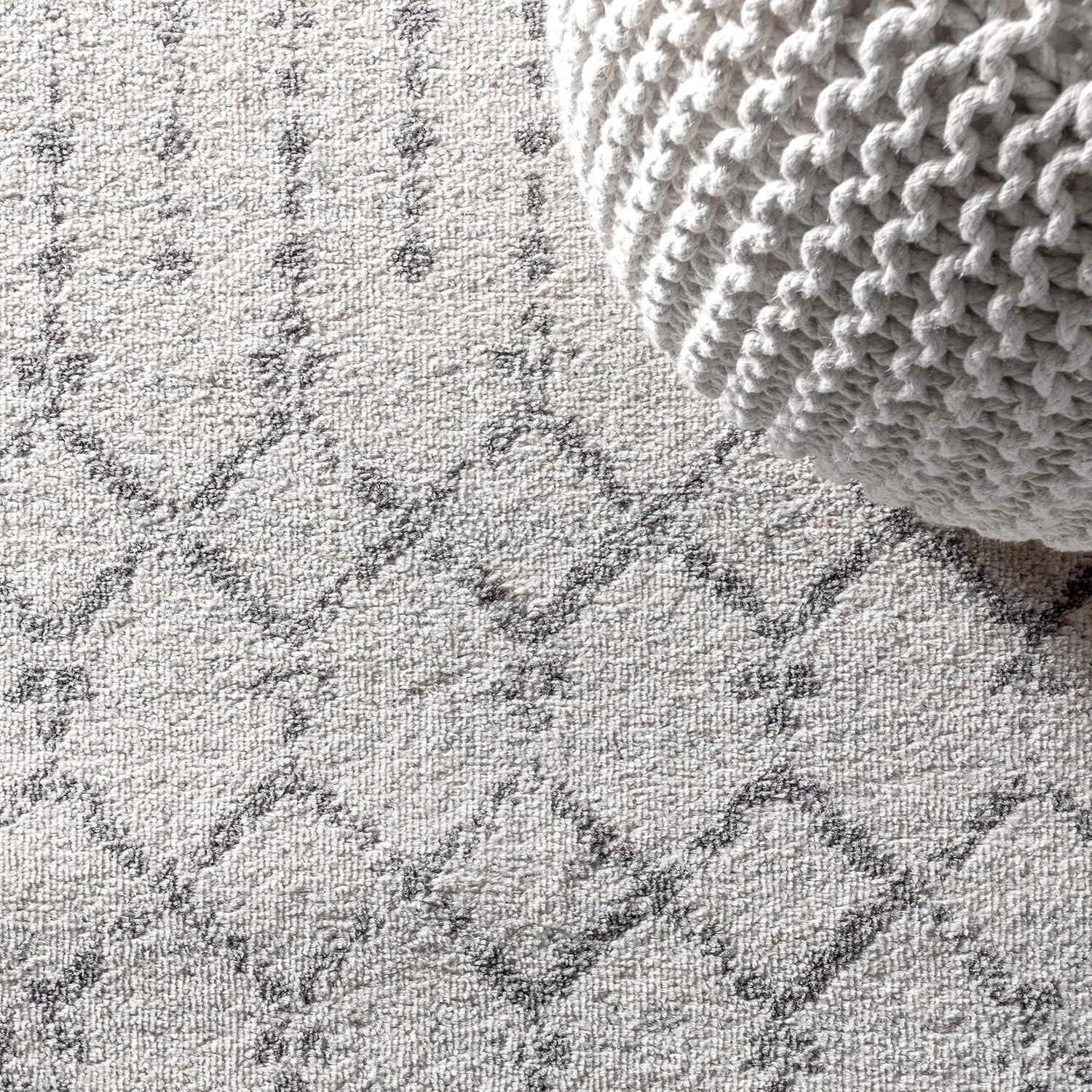 JONATHAN Y Moroccan HYPE Boho Vintage Diamond Cream/Gray 5 ft. x 8 ft. Area Rug