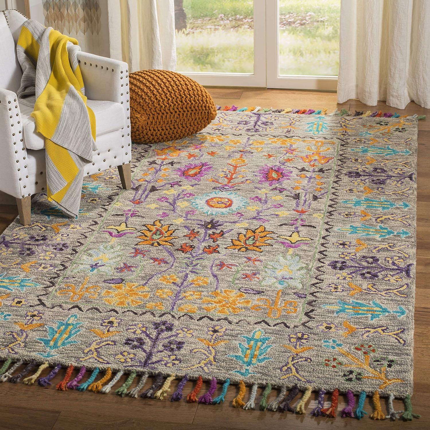Handmade Floral Elegance Wool & Synthetic 10' x 14' Area Rug in Gray