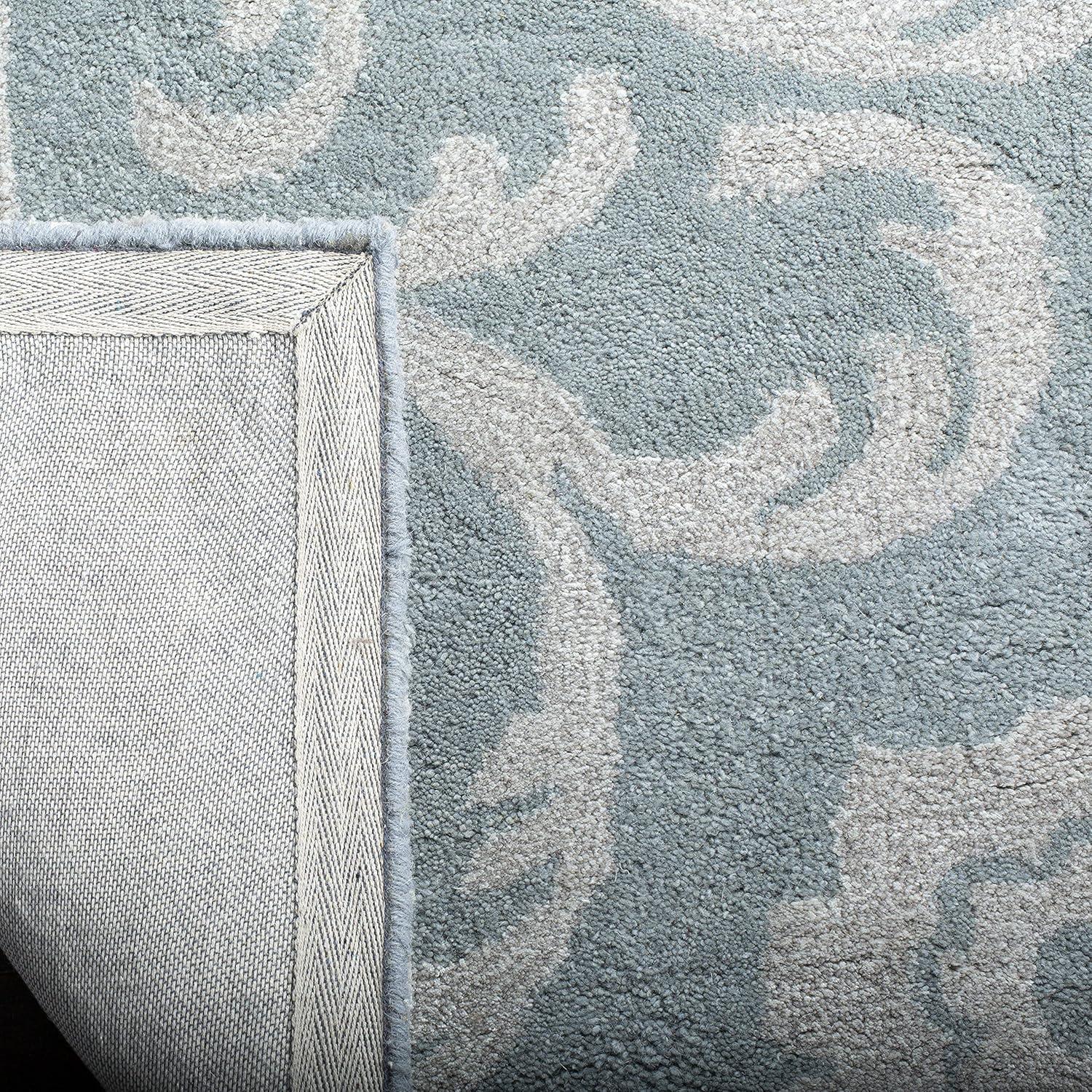 SAFAVIEH Soho Collection 2' x 3' Light Blue / Silver SOH415B Handmade Premium Wool & Viscose Accent Rug
