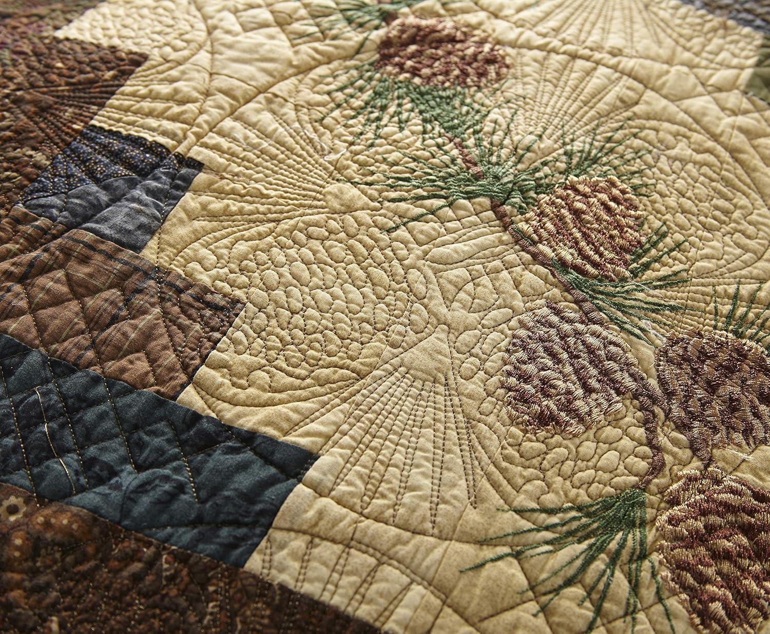 Donna Sharp CabinRaising Pine Cone Quilt