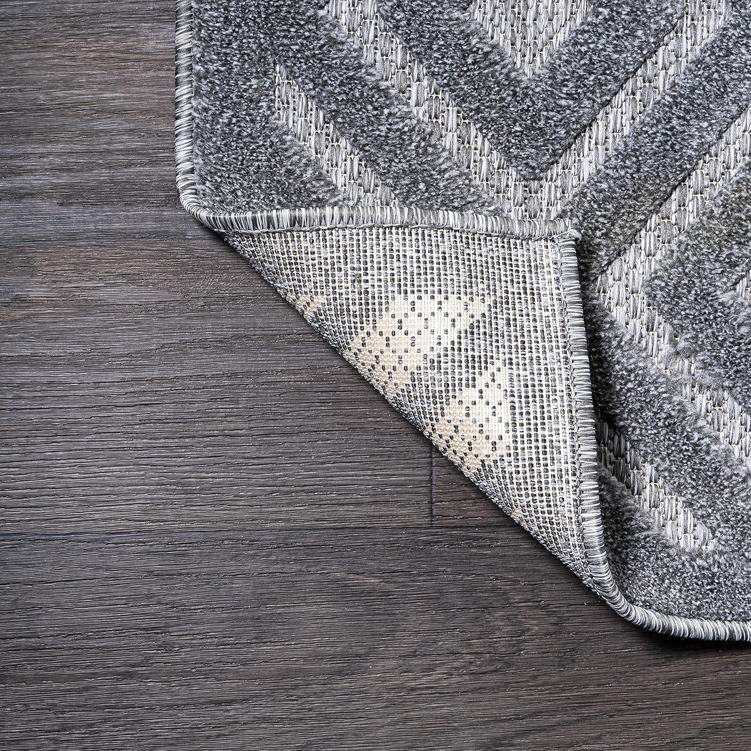 5' Round Portmany Neutral Diamond Trellis Indoor/Outdoor Area Rug, Dark Gray - JONATHAN Y