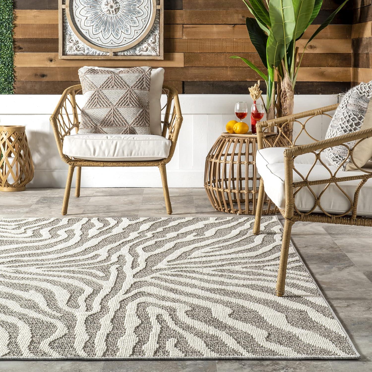 nuLOOM Corina Zebra Indoor/Outdoor Patio Area Rug