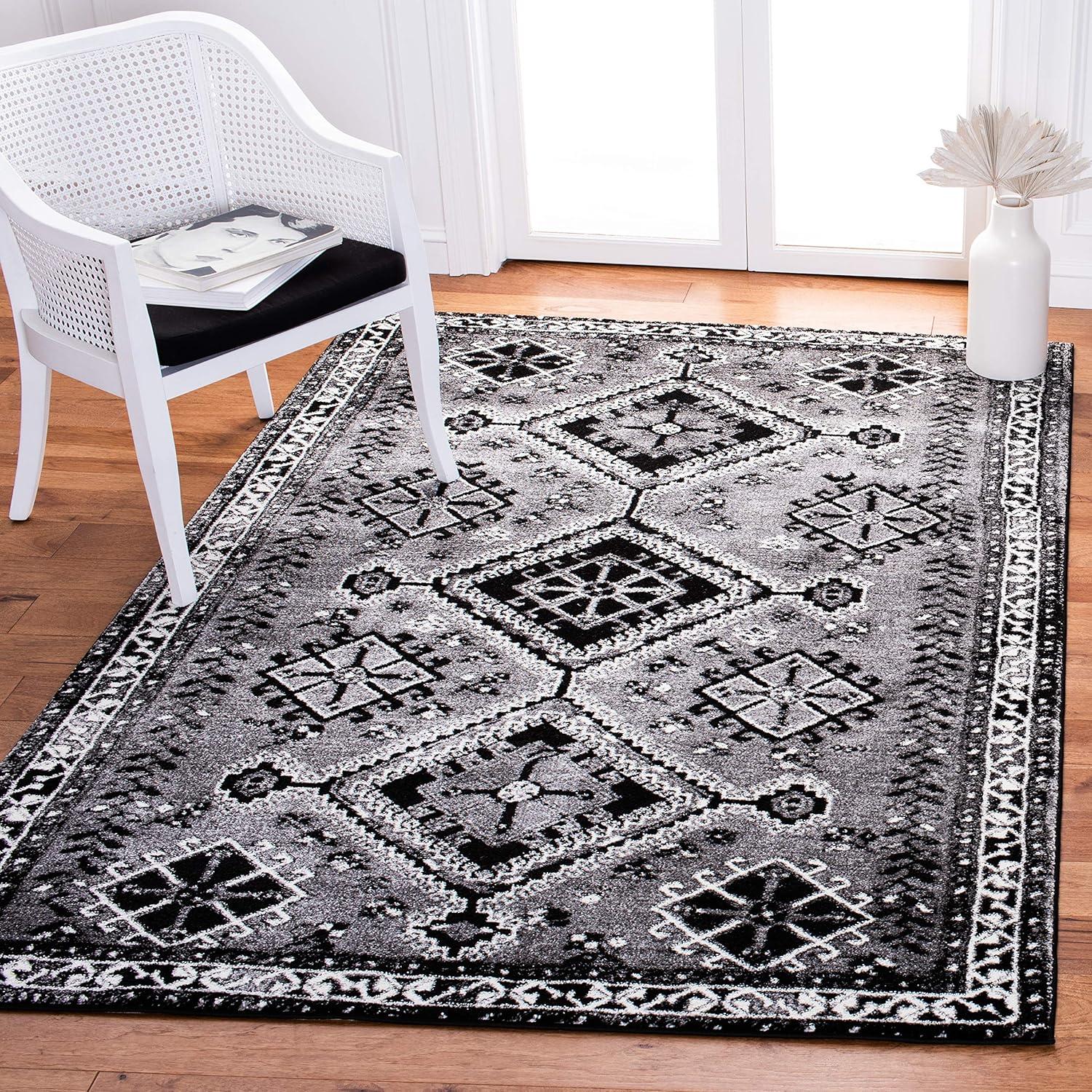 Vintage Hamadan VTH293 Power Loomed Area Rug - Grey/Black - 5'3"x7'6" - Safavieh.